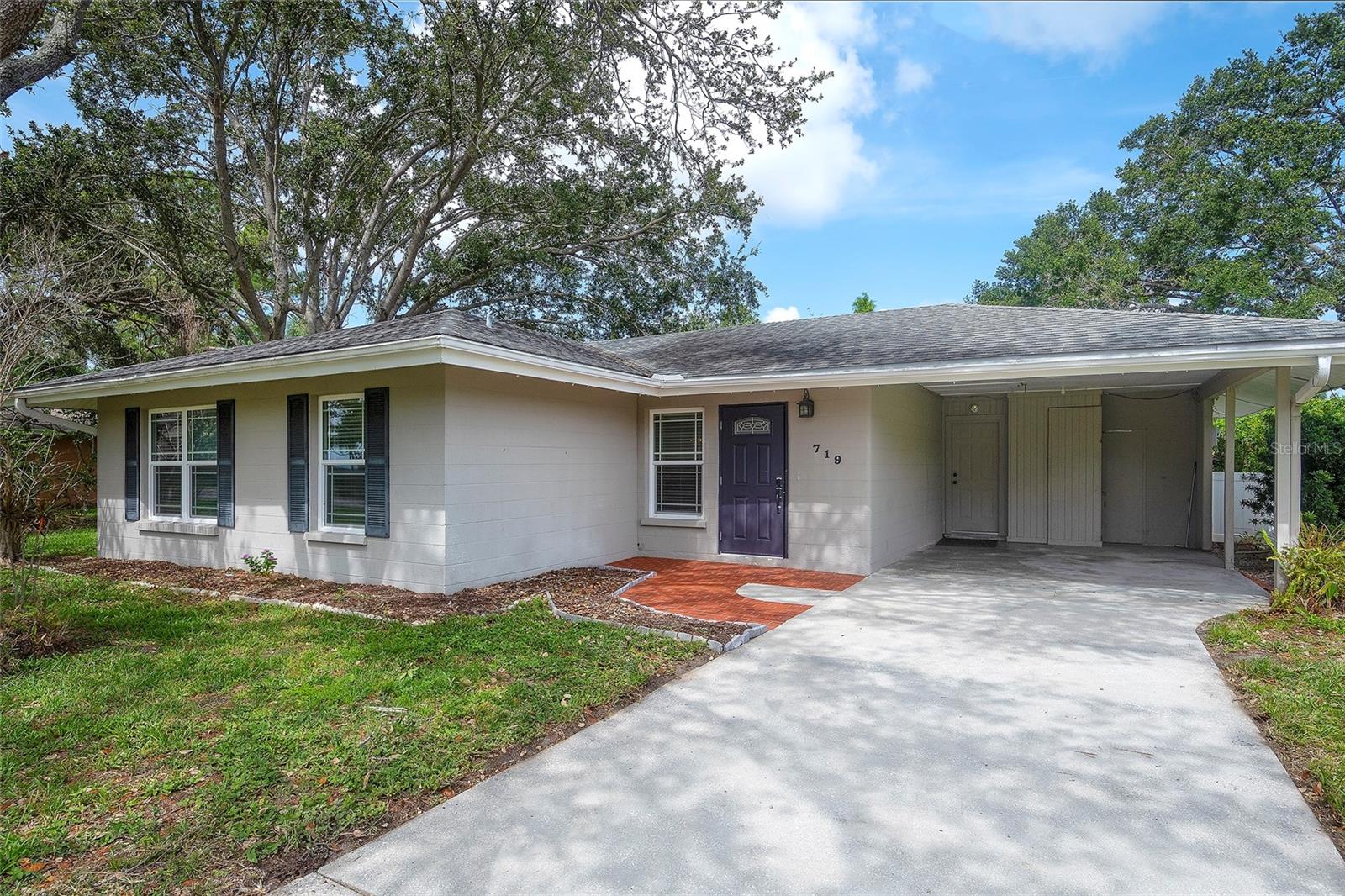 Image 2 of 28 For 719 32nd Avenue W
