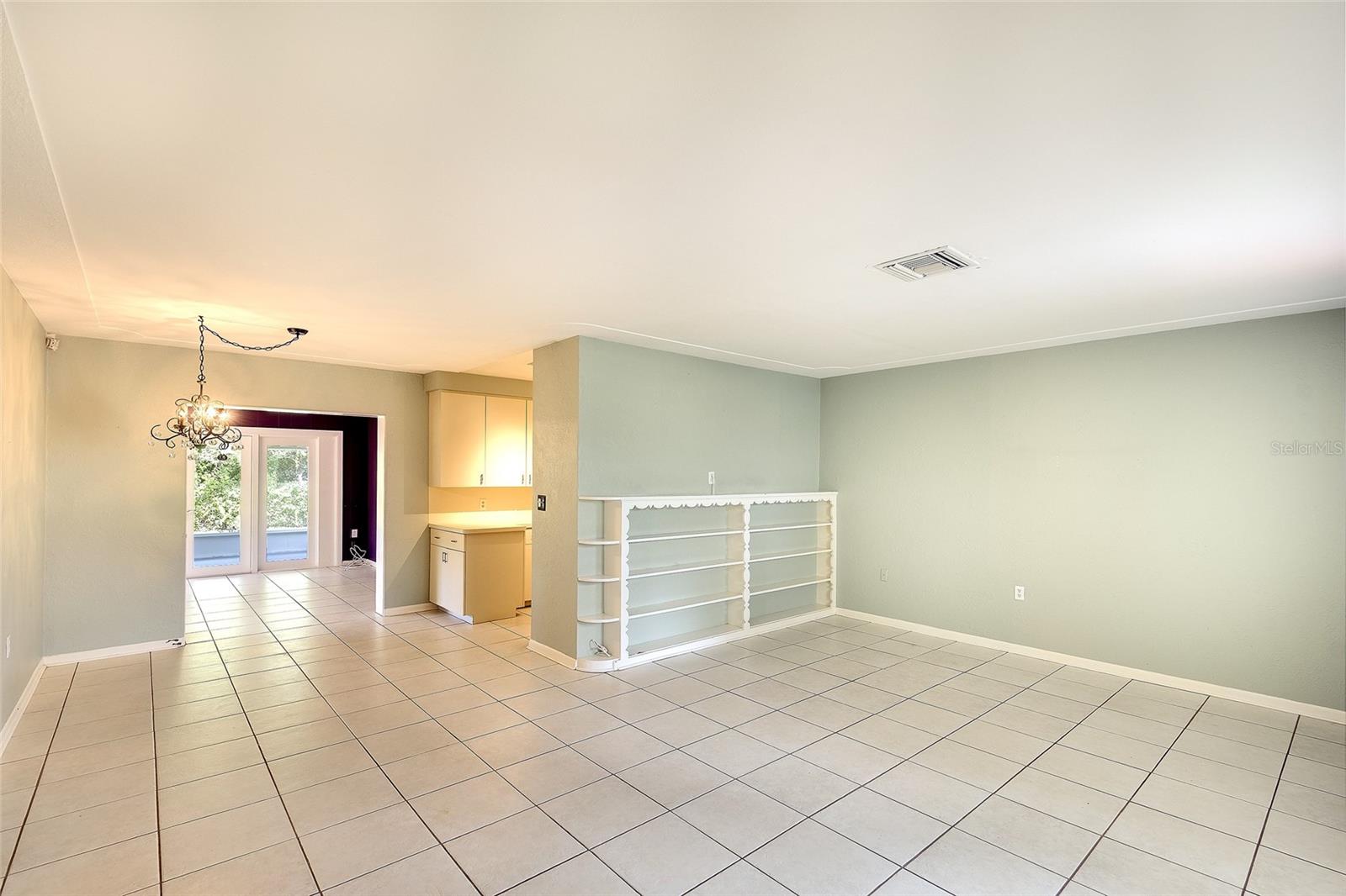 Image 6 of 28 For 719 32nd Avenue W