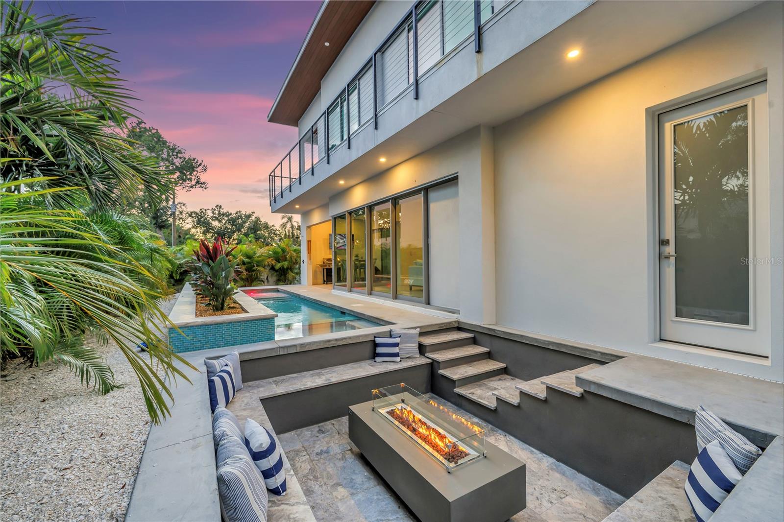 Image 77 of 81 For 2314 Floyd Street