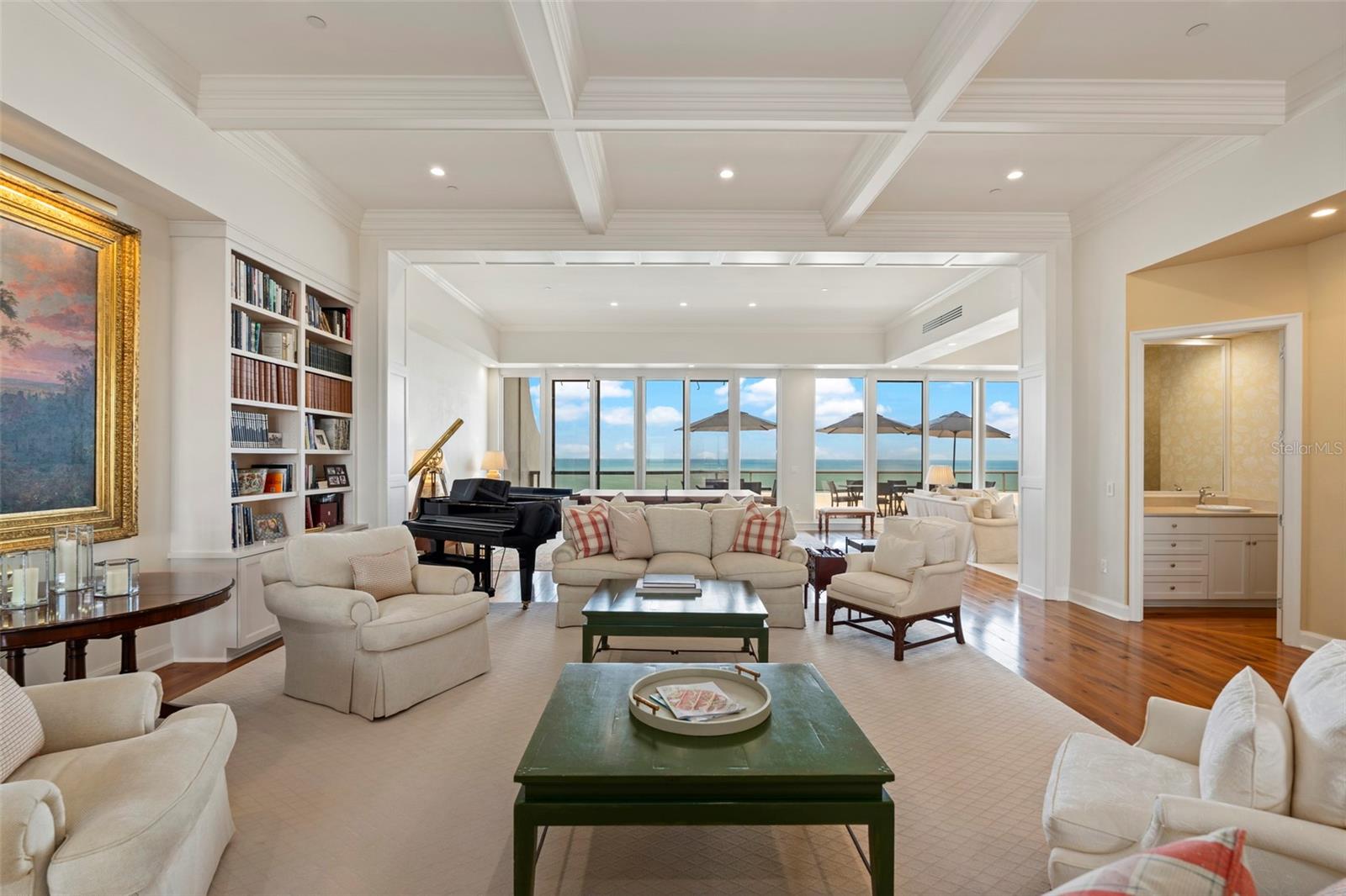Image 15 of 66 For 435 L Ambiance Drive Ph-j