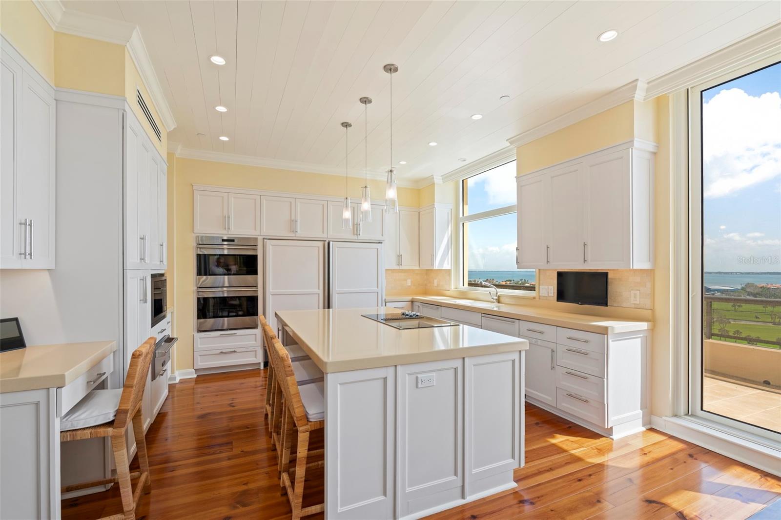 Image 20 of 66 For 435 L Ambiance Drive Ph-j