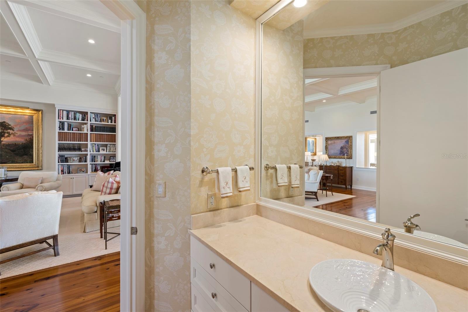 Image 24 of 66 For 435 L Ambiance Drive Ph-j