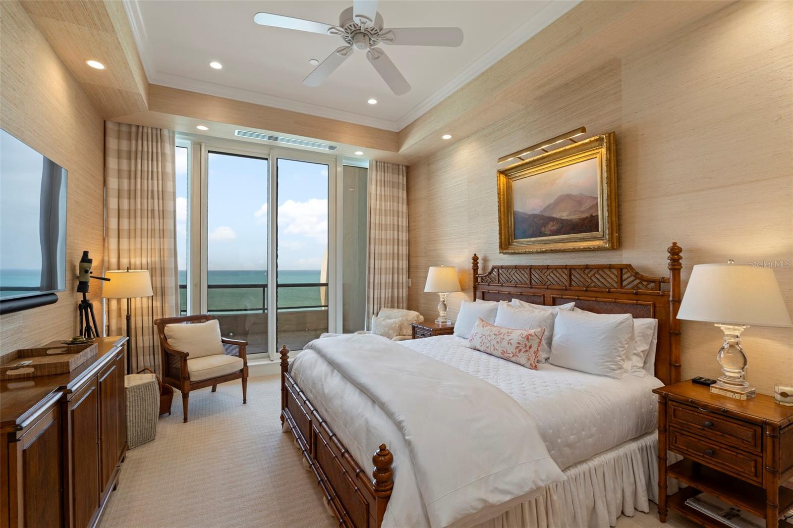 Image 25 of 66 For 435 L Ambiance Drive Ph-j