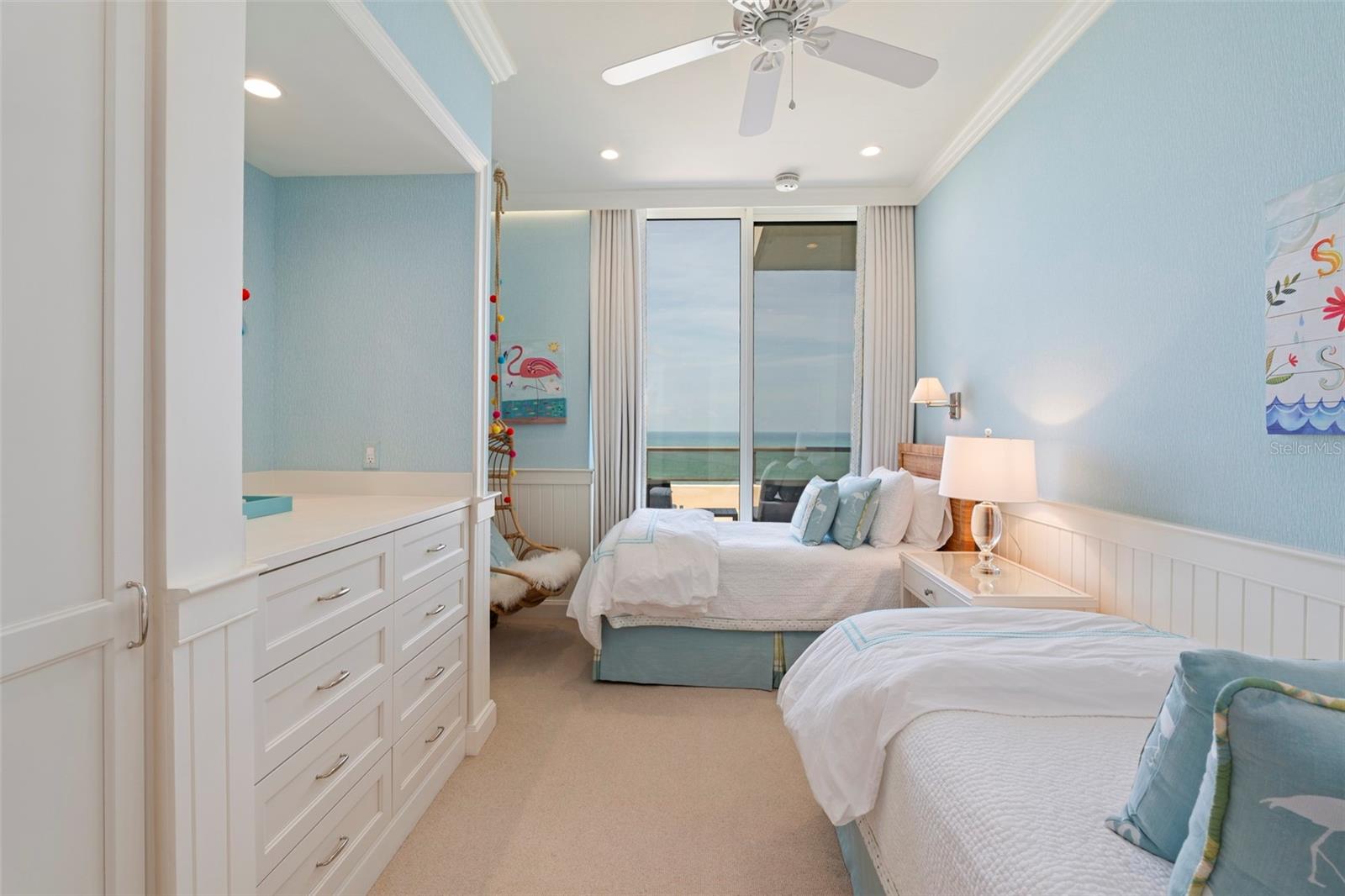 Image 32 of 66 For 435 L Ambiance Drive Ph-j