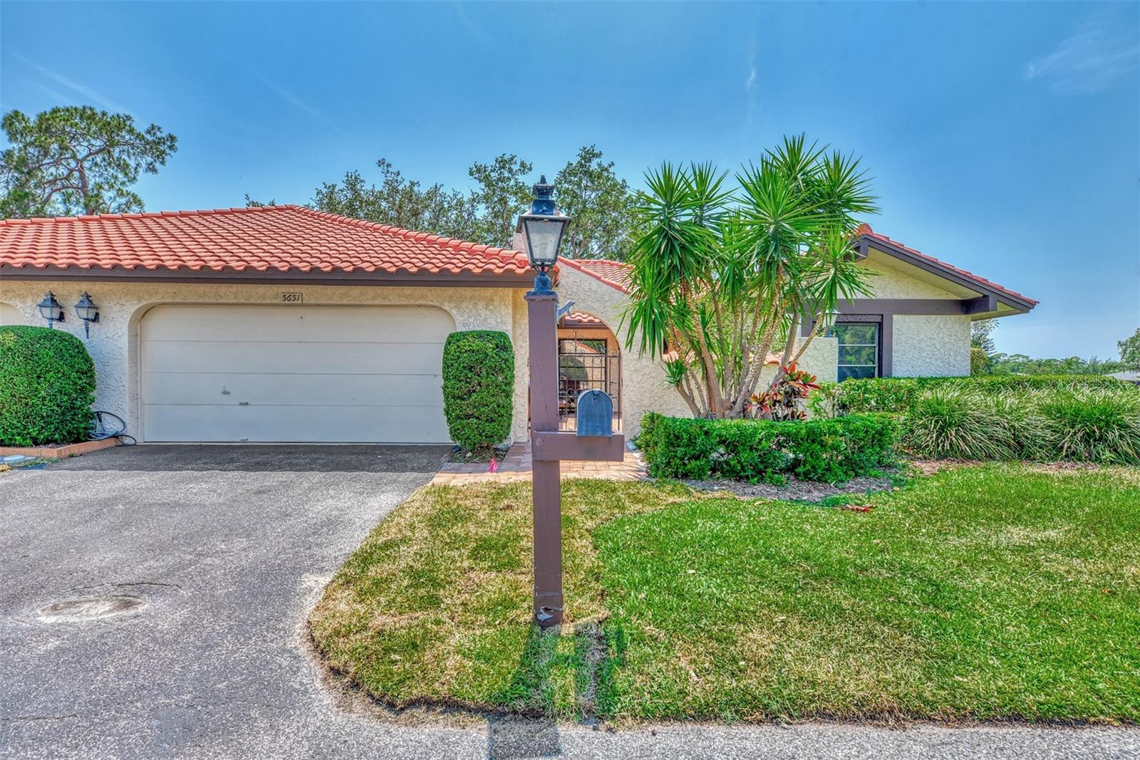Details for 5651 Golf Pointe Drive 5651, SARASOTA, FL 34243
