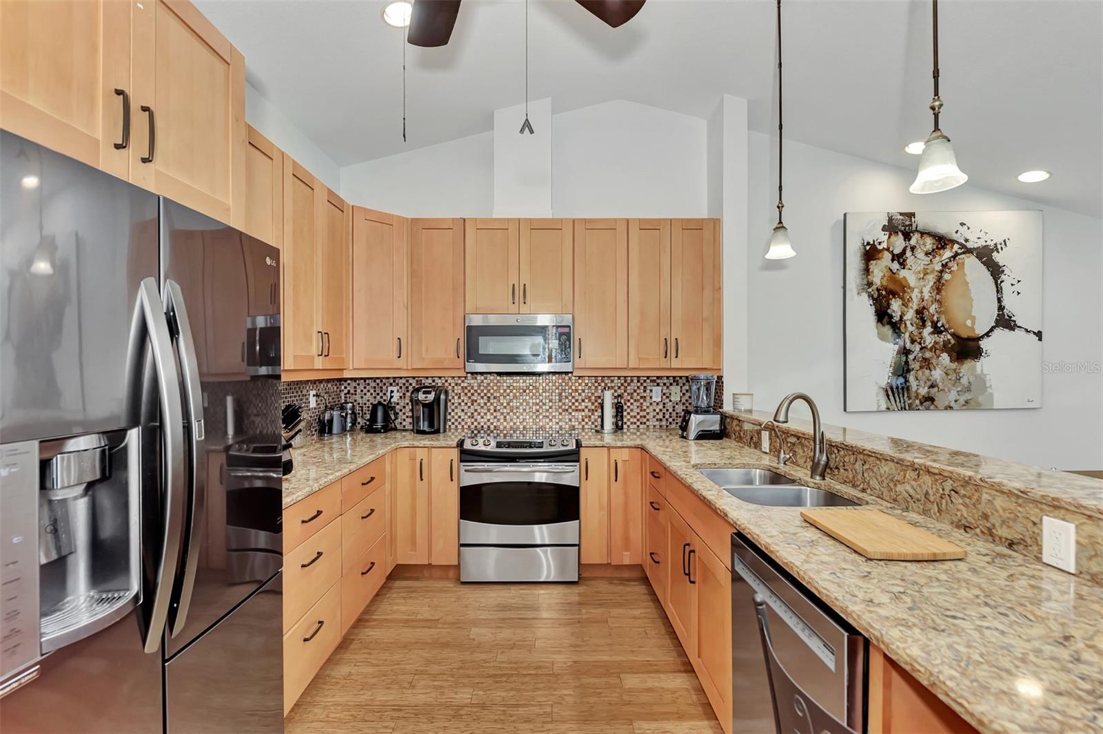 Image 19 of 52 For 5651 Golf Pointe Drive 5651