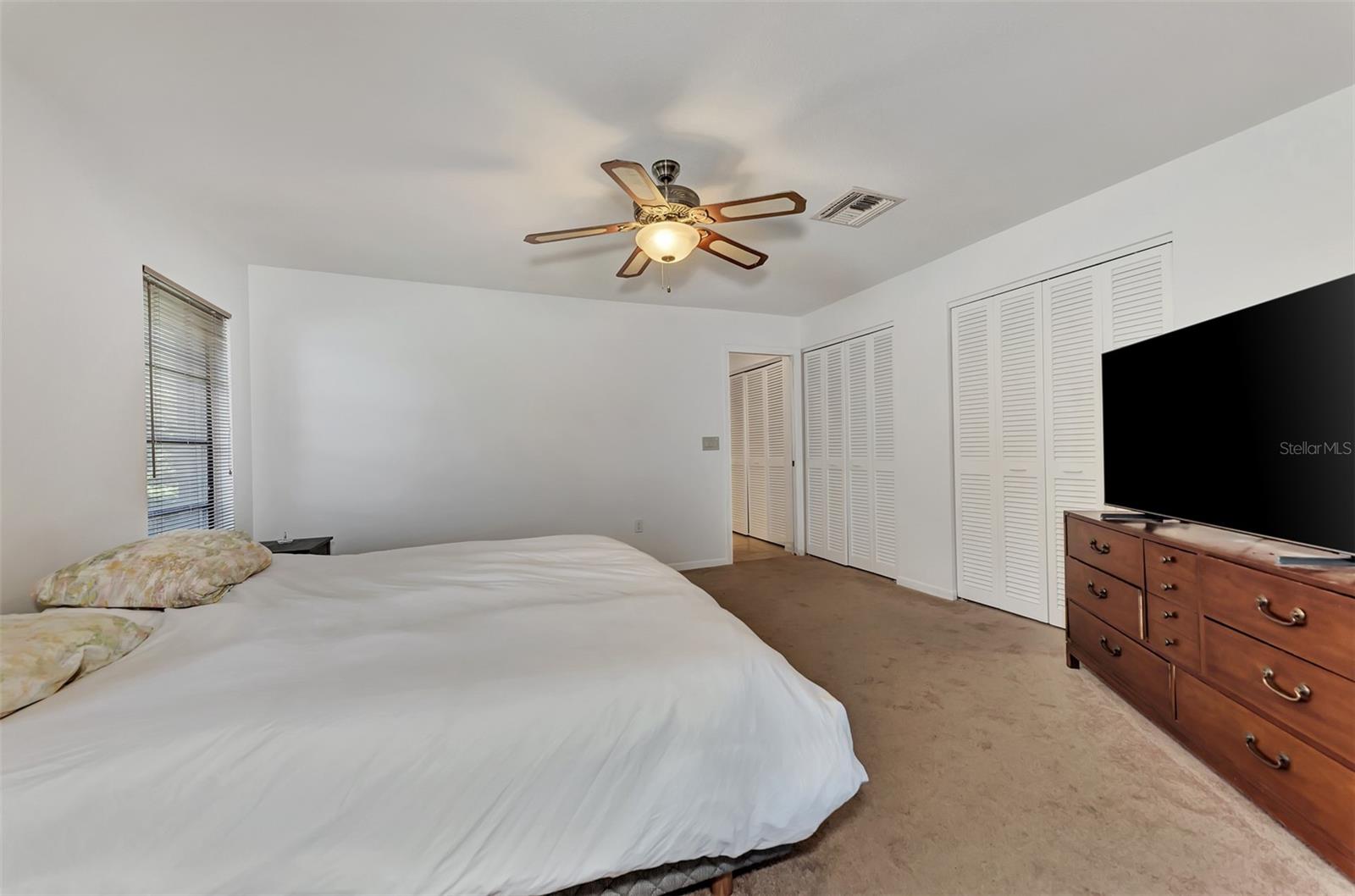 Image 26 of 52 For 5651 Golf Pointe Drive 5651