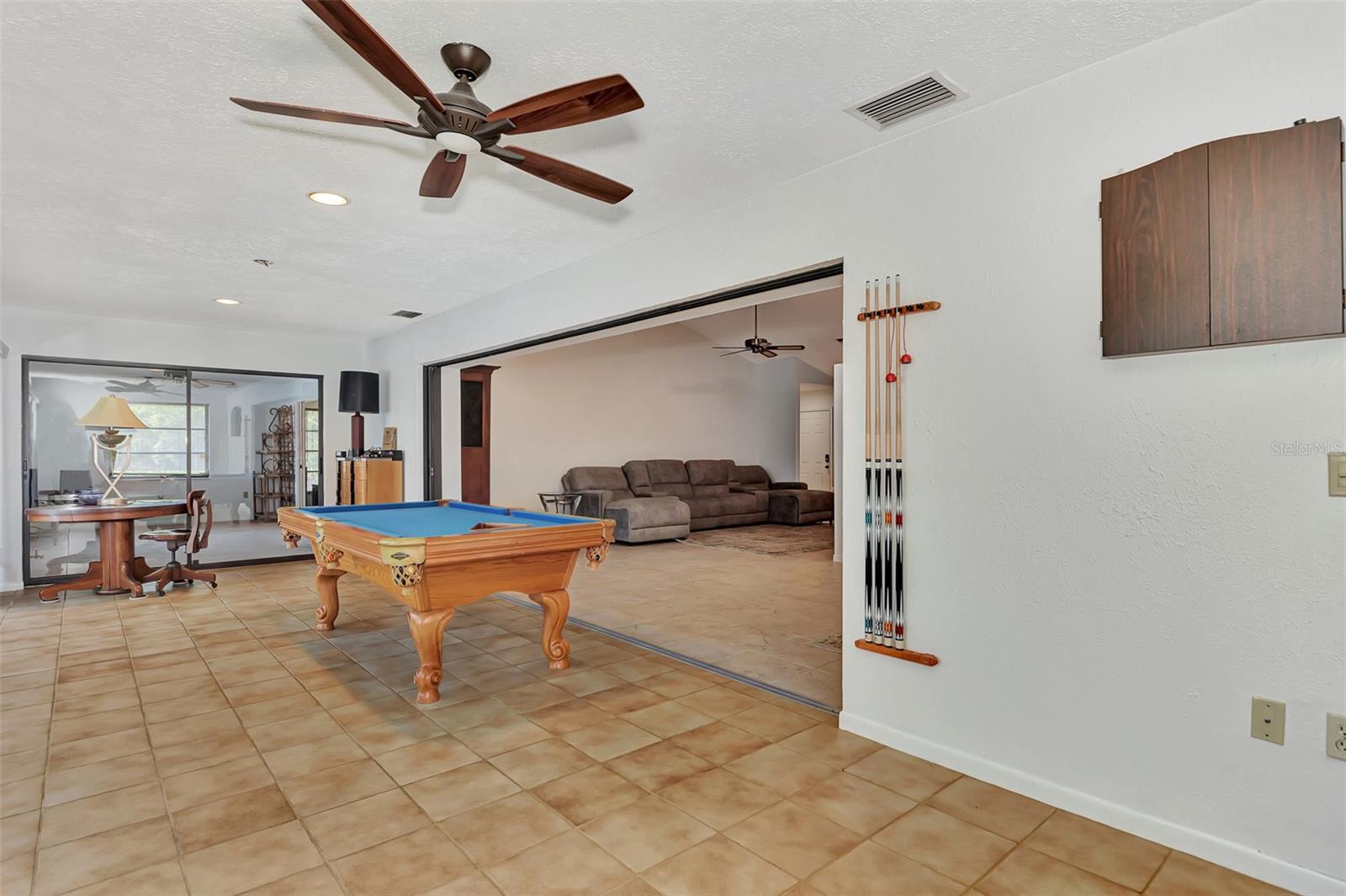 Image 39 of 52 For 5651 Golf Pointe Drive 5651