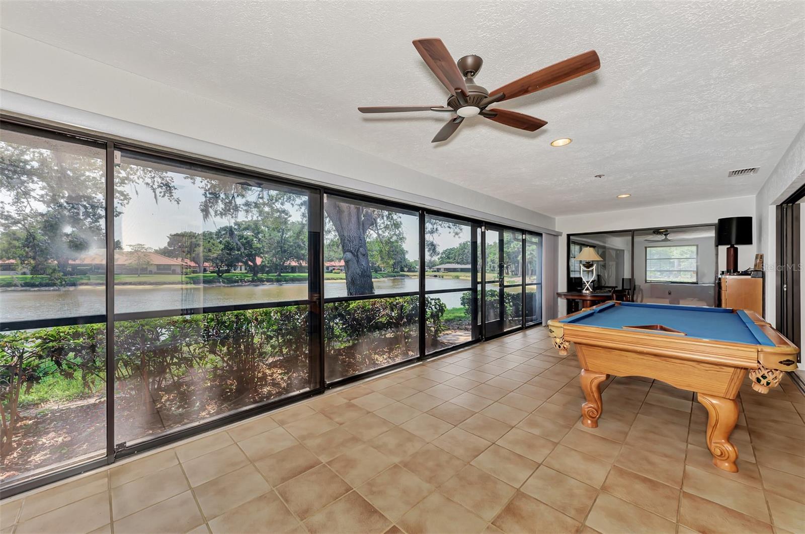Image 40 of 52 For 5651 Golf Pointe Drive 5651