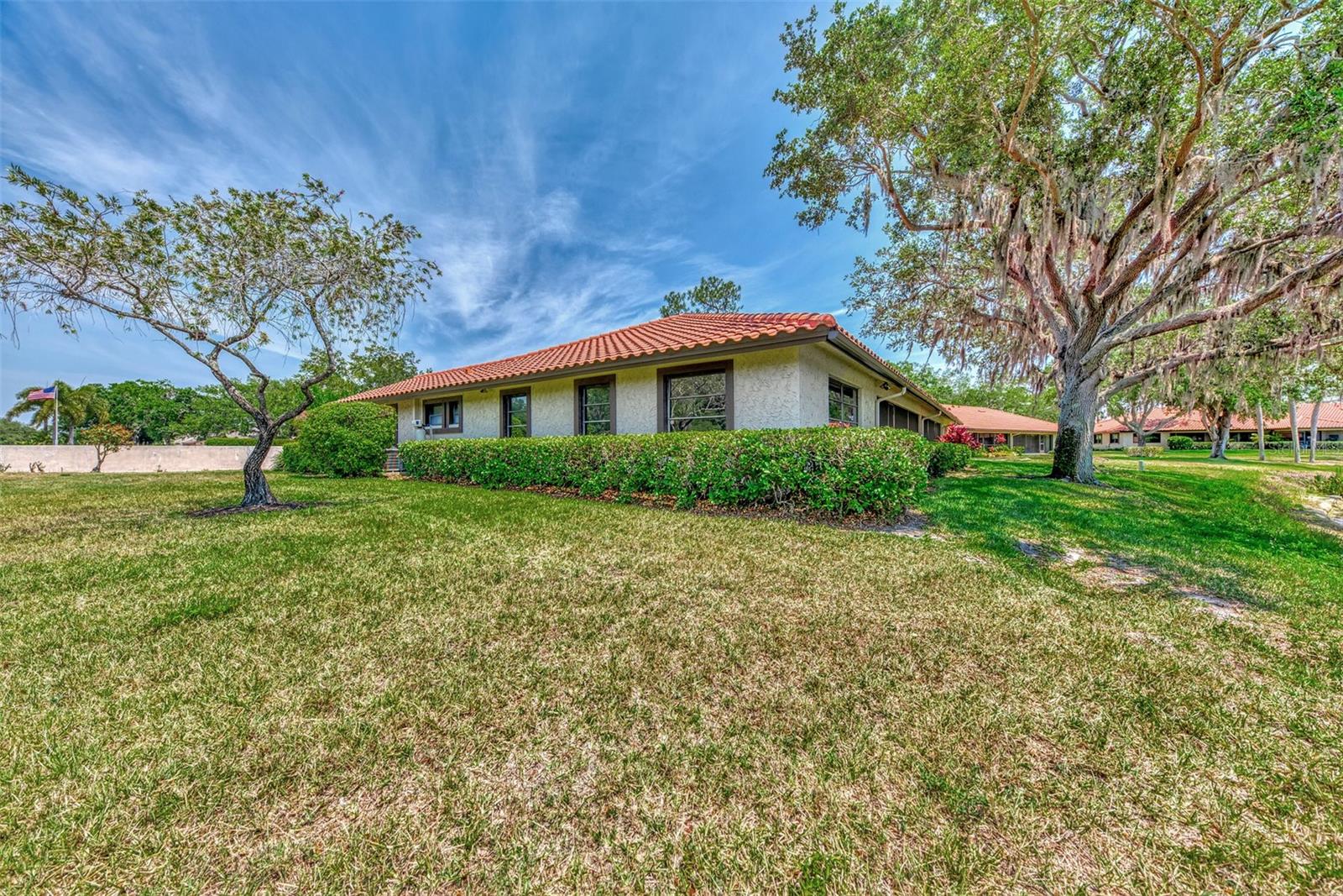 Image 41 of 52 For 5651 Golf Pointe Drive 5651