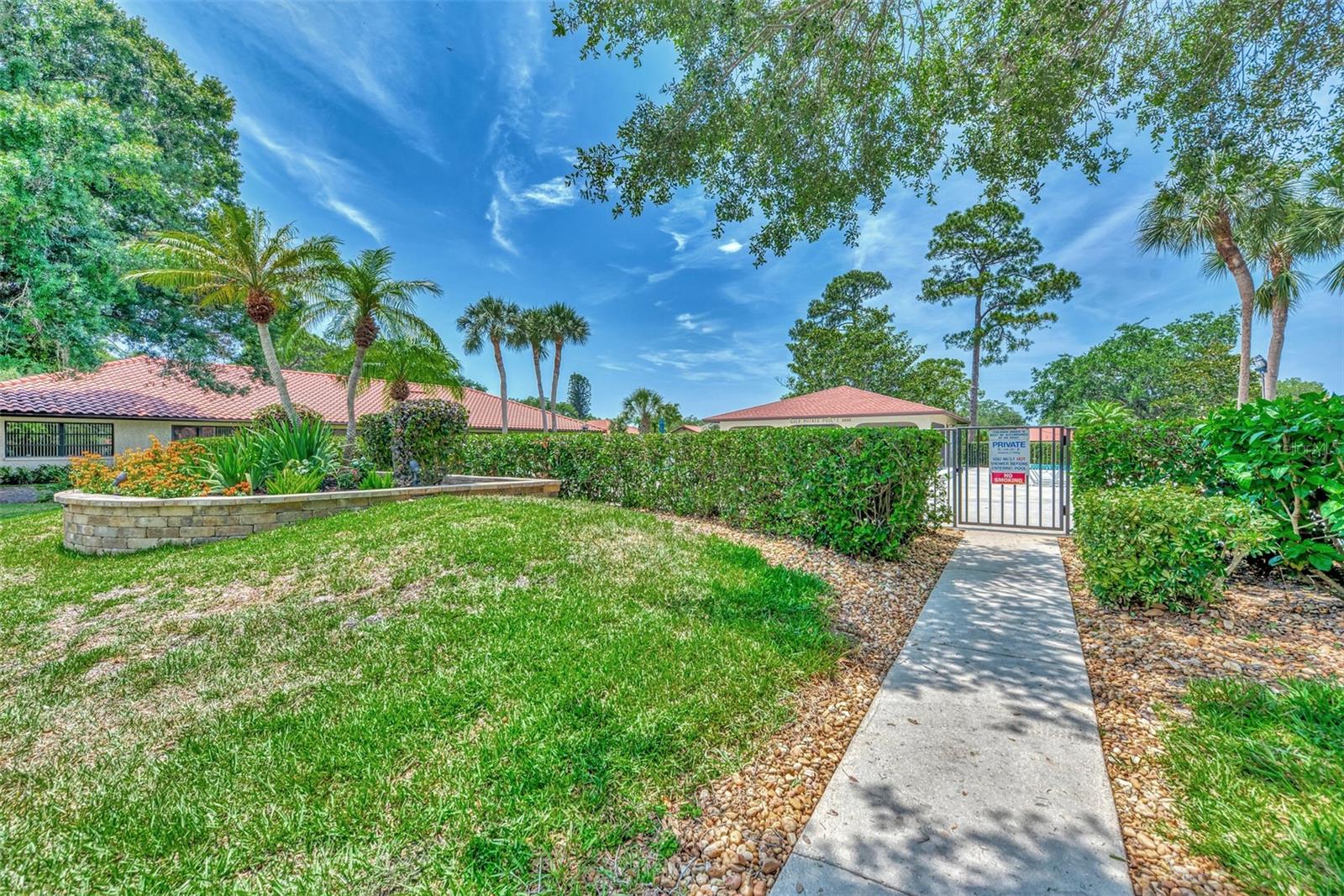 Image 48 of 52 For 5651 Golf Pointe Drive 5651