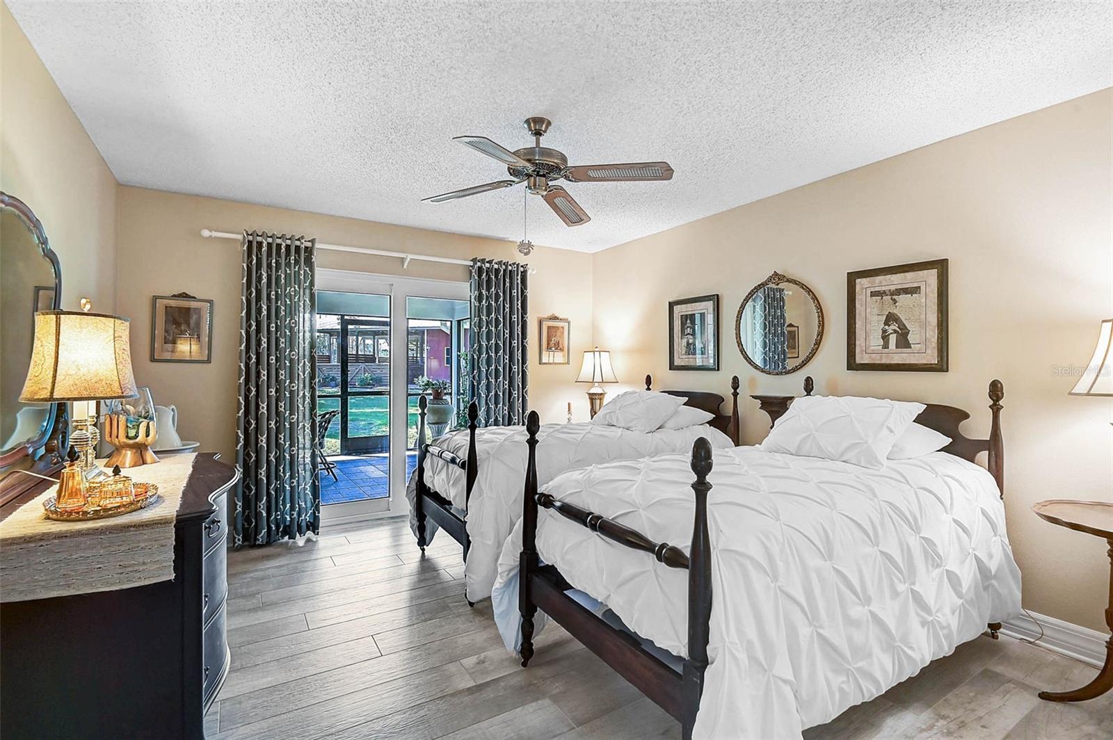 Image 11 of 76 For 16918 Waterline Road