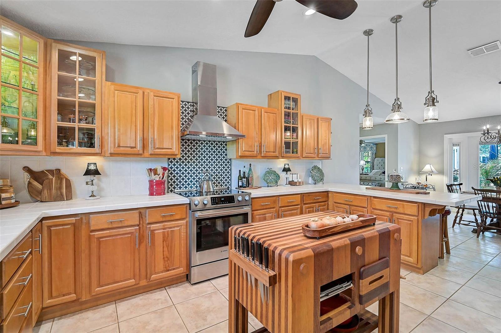 Image 20 of 76 For 16918 Waterline Road