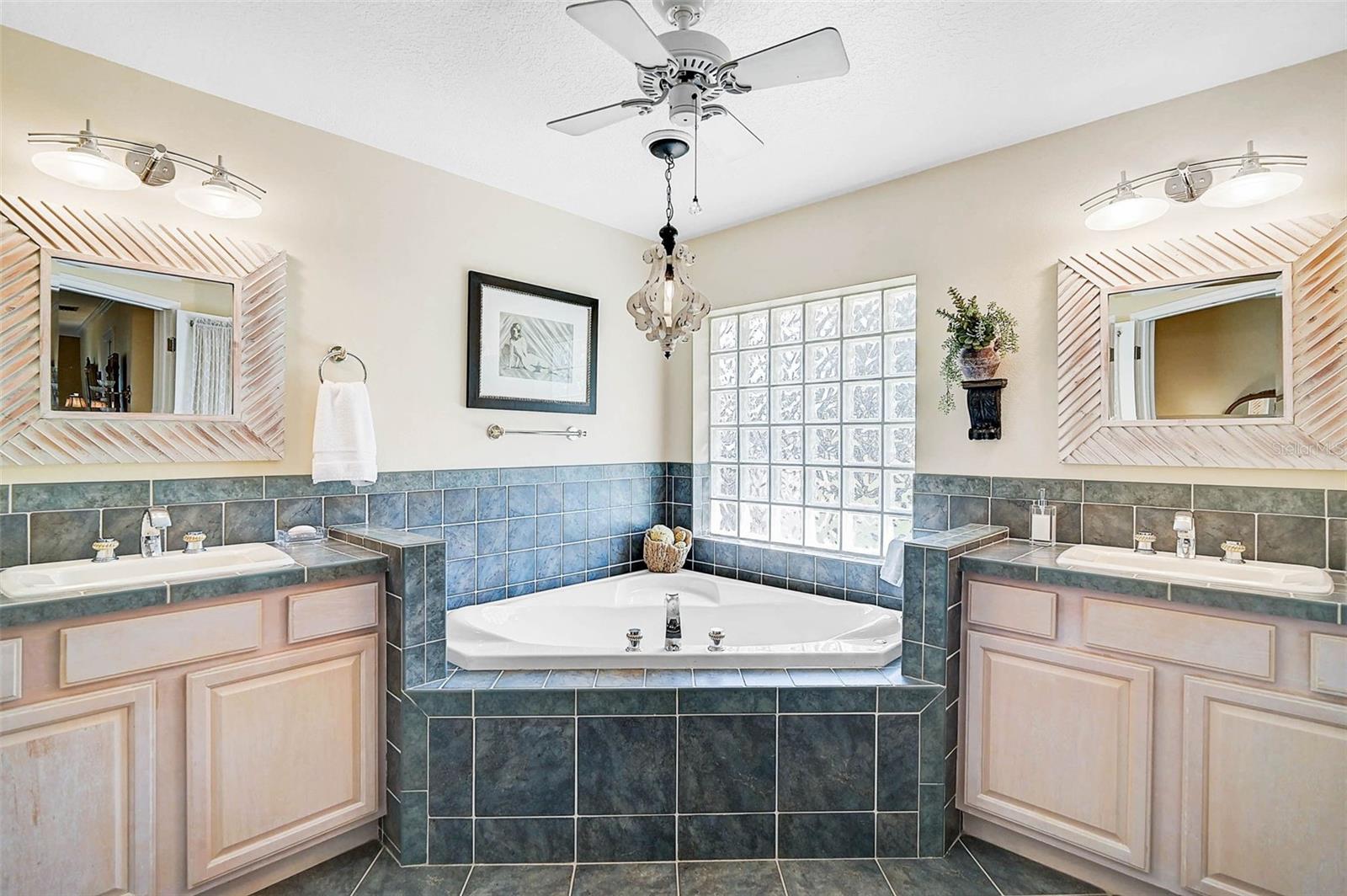 Image 30 of 76 For 16918 Waterline Road