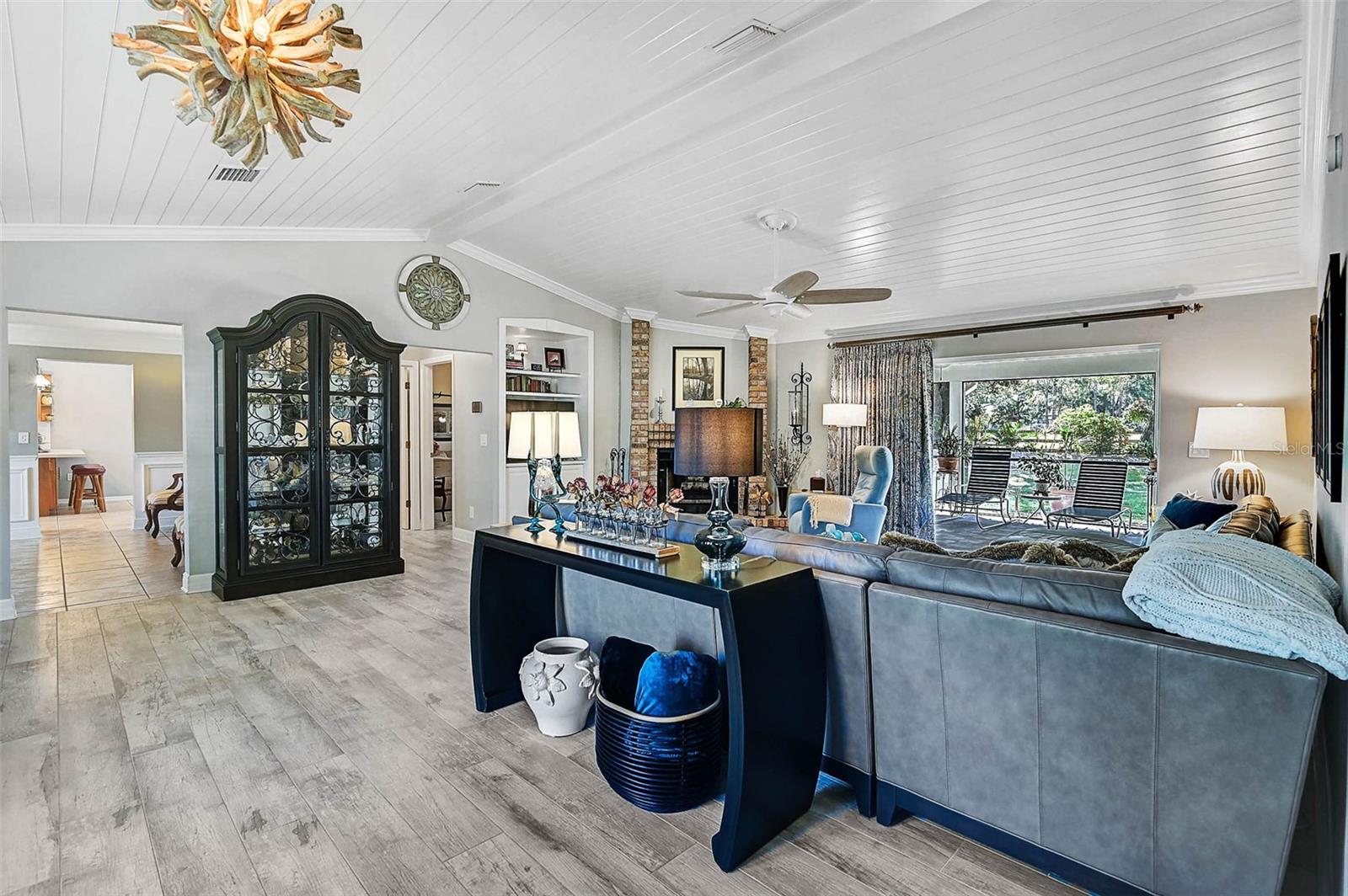 Image 4 of 76 For 16918 Waterline Road