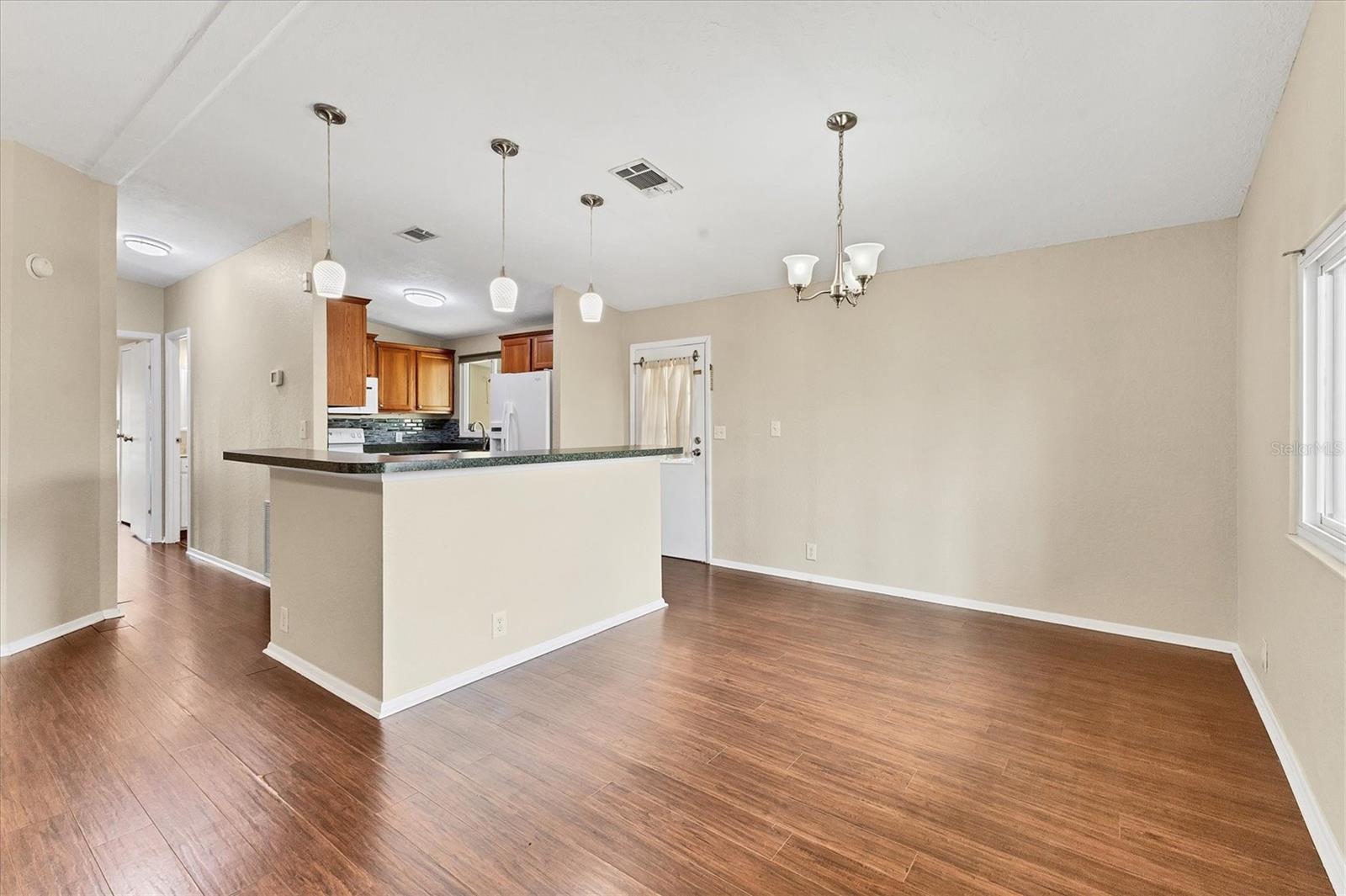 Image 17 of 42 For 6710 36th Avenue E 350