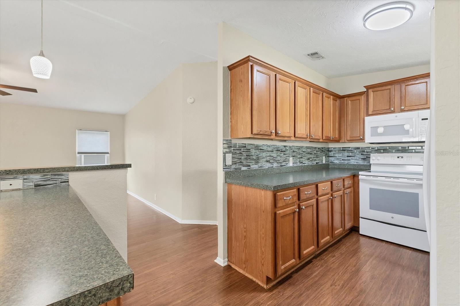 Image 18 of 42 For 6710 36th Avenue E 350