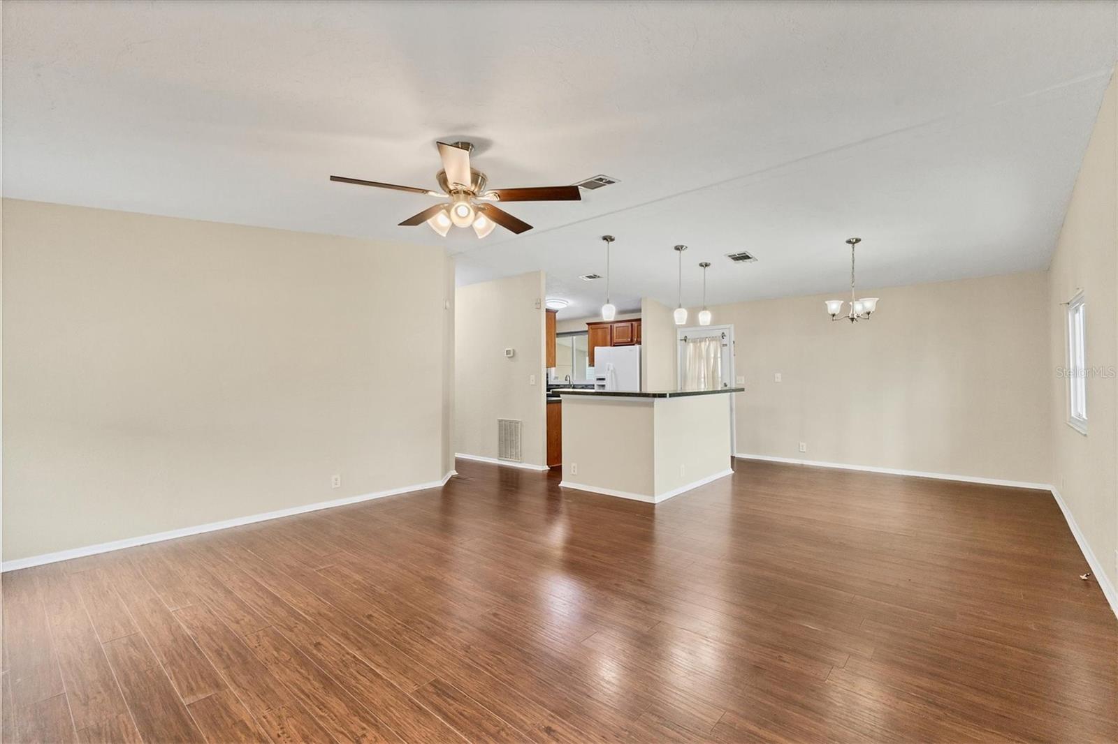 Image 6 of 42 For 6710 36th Avenue E 350