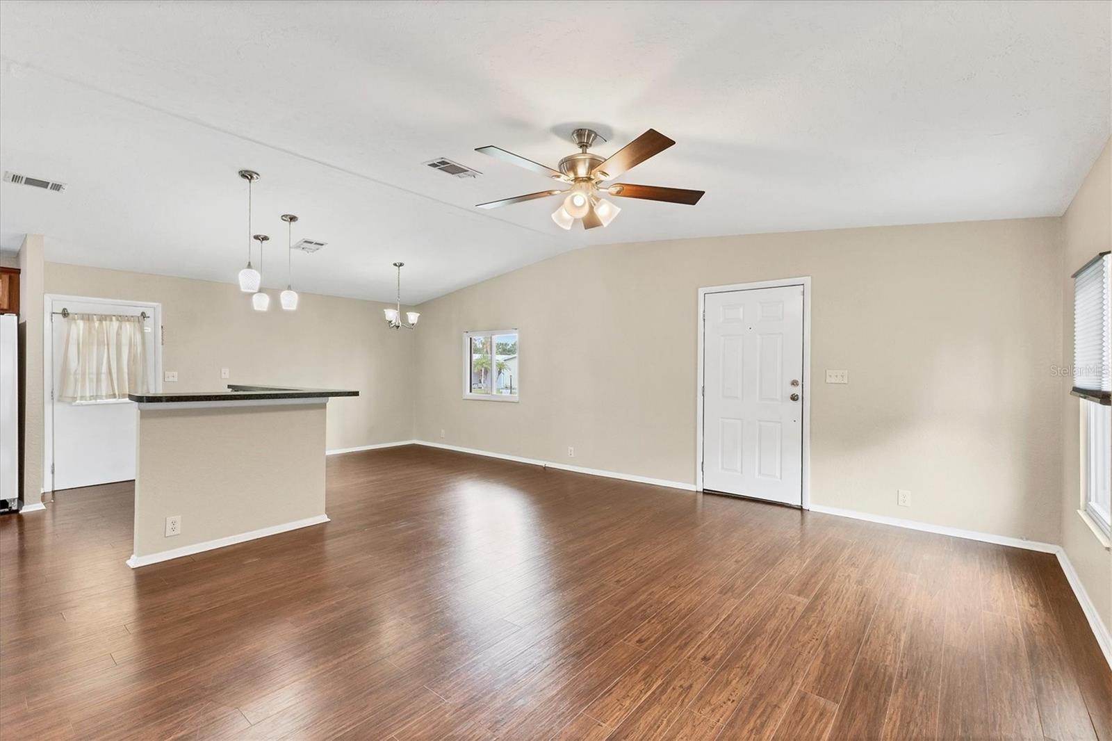 Image 9 of 42 For 6710 36th Avenue E 350