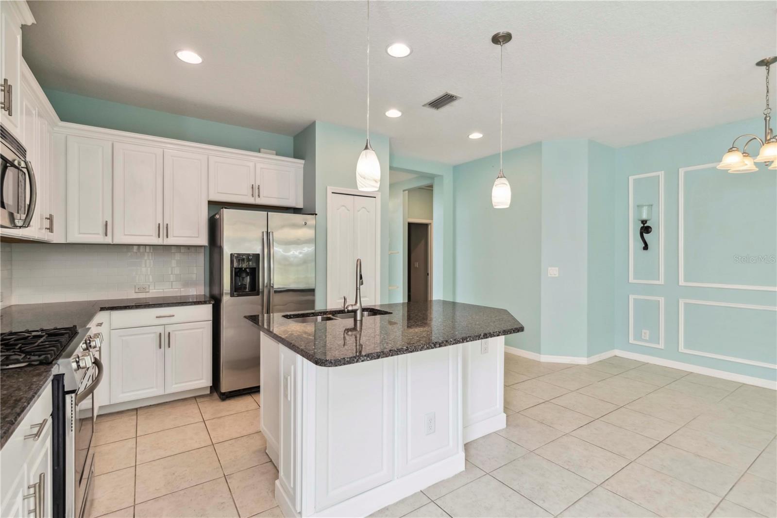 Image 10 of 21 For 5418 Fairfield Boulevard