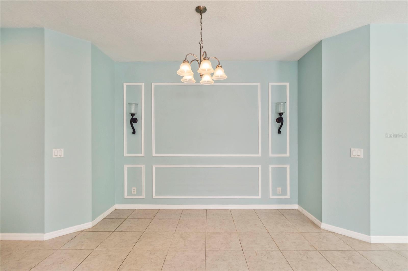Image 11 of 21 For 5418 Fairfield Boulevard