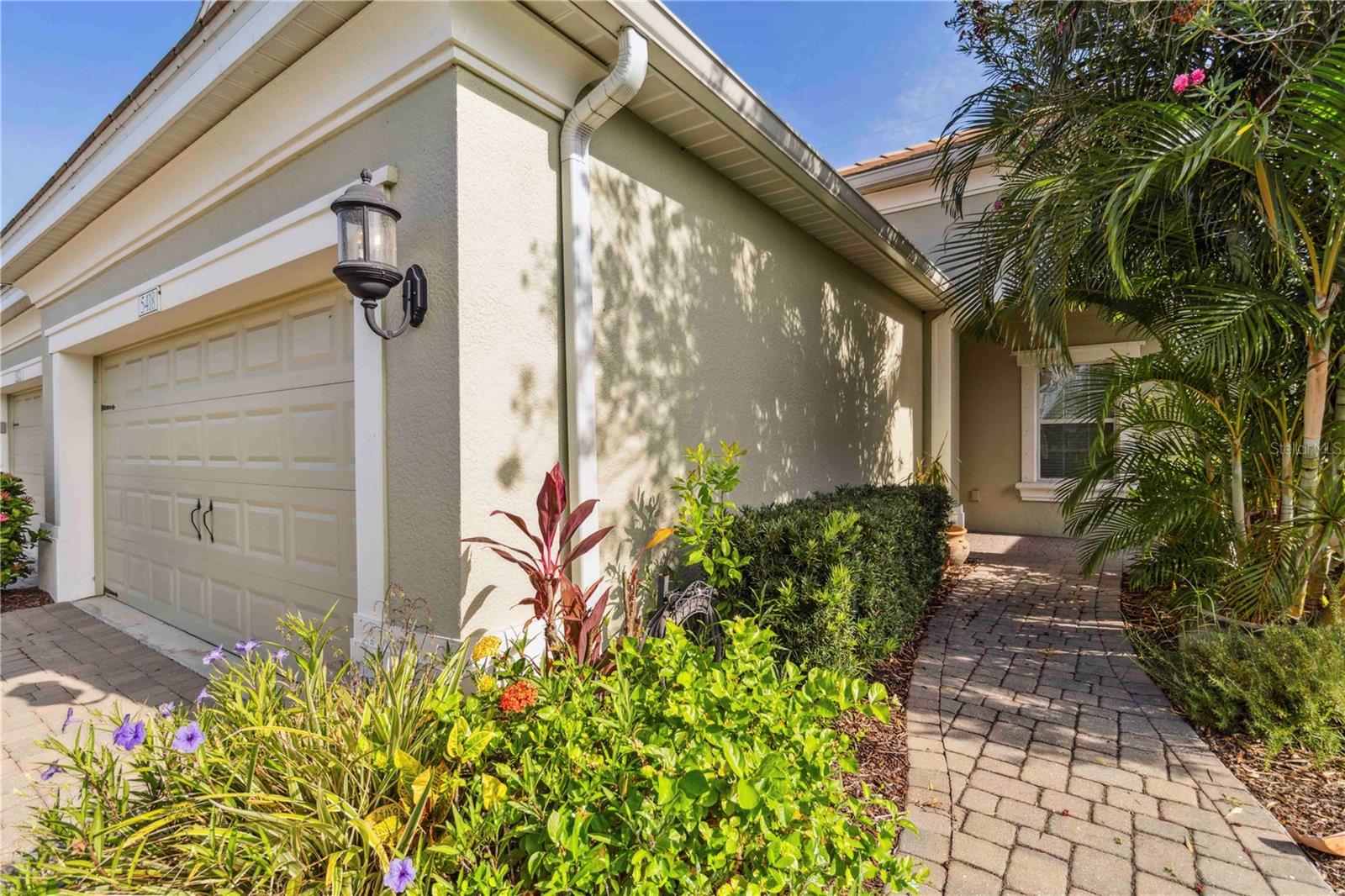 Image 2 of 21 For 5418 Fairfield Boulevard