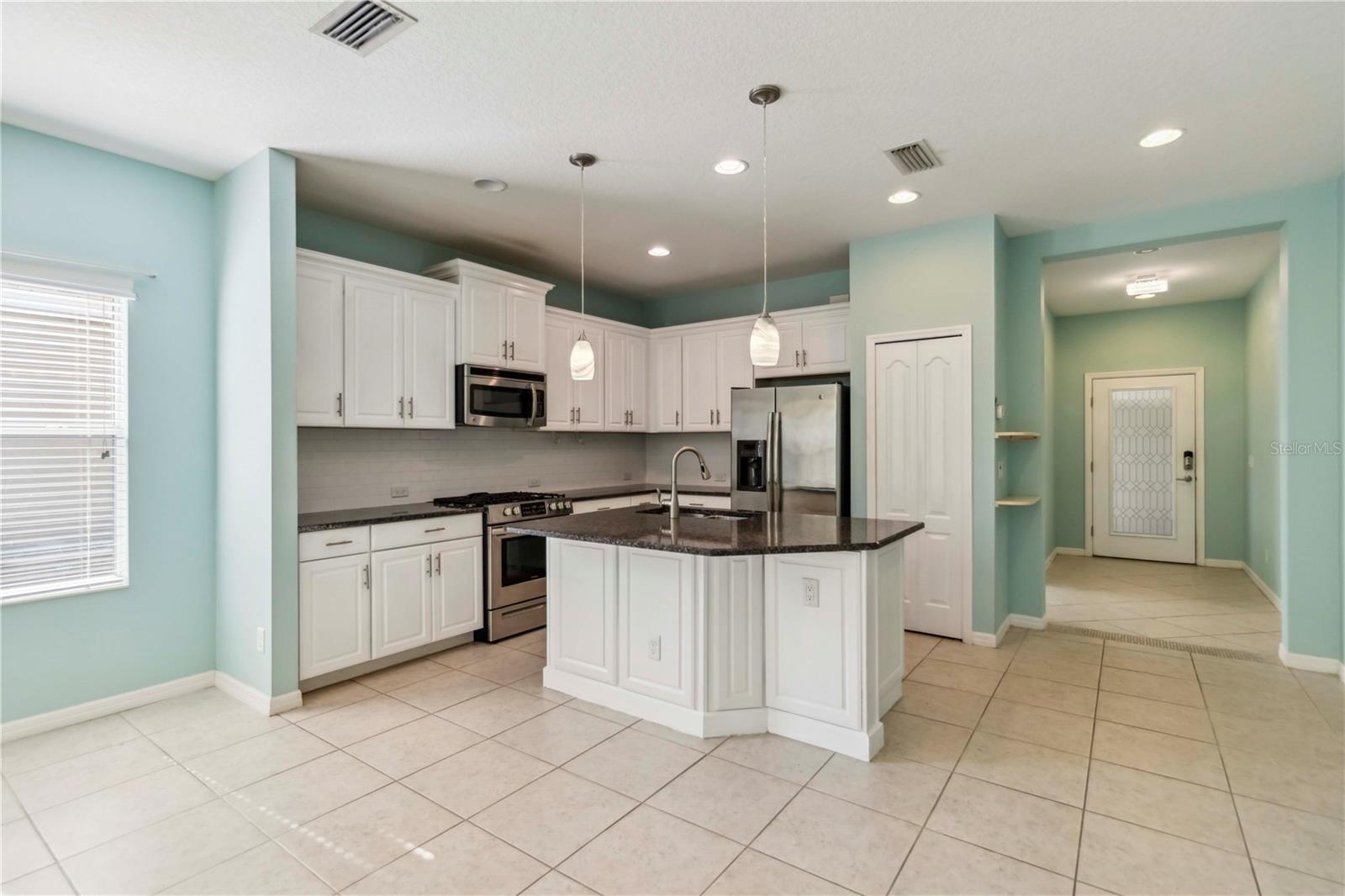 Image 9 of 21 For 5418 Fairfield Boulevard