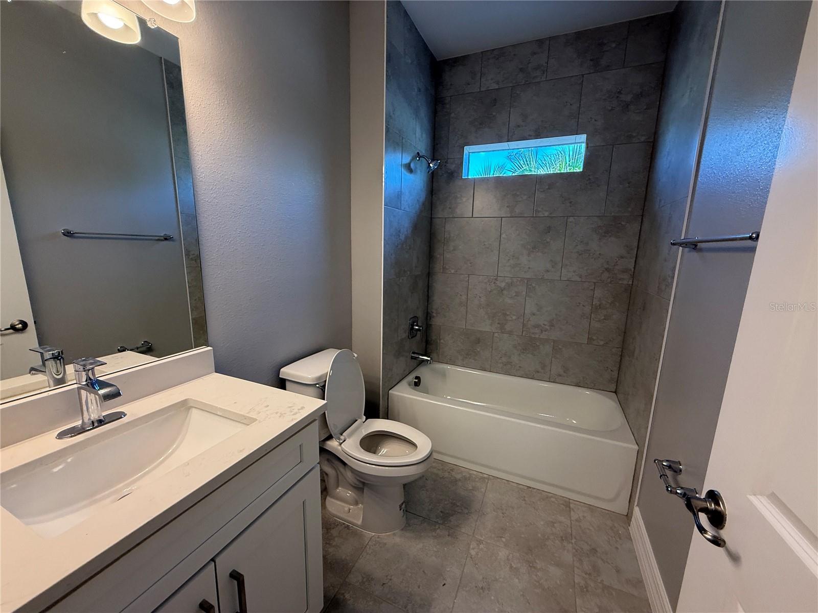 Image 18 of 23 For 4295 Kinlock Street