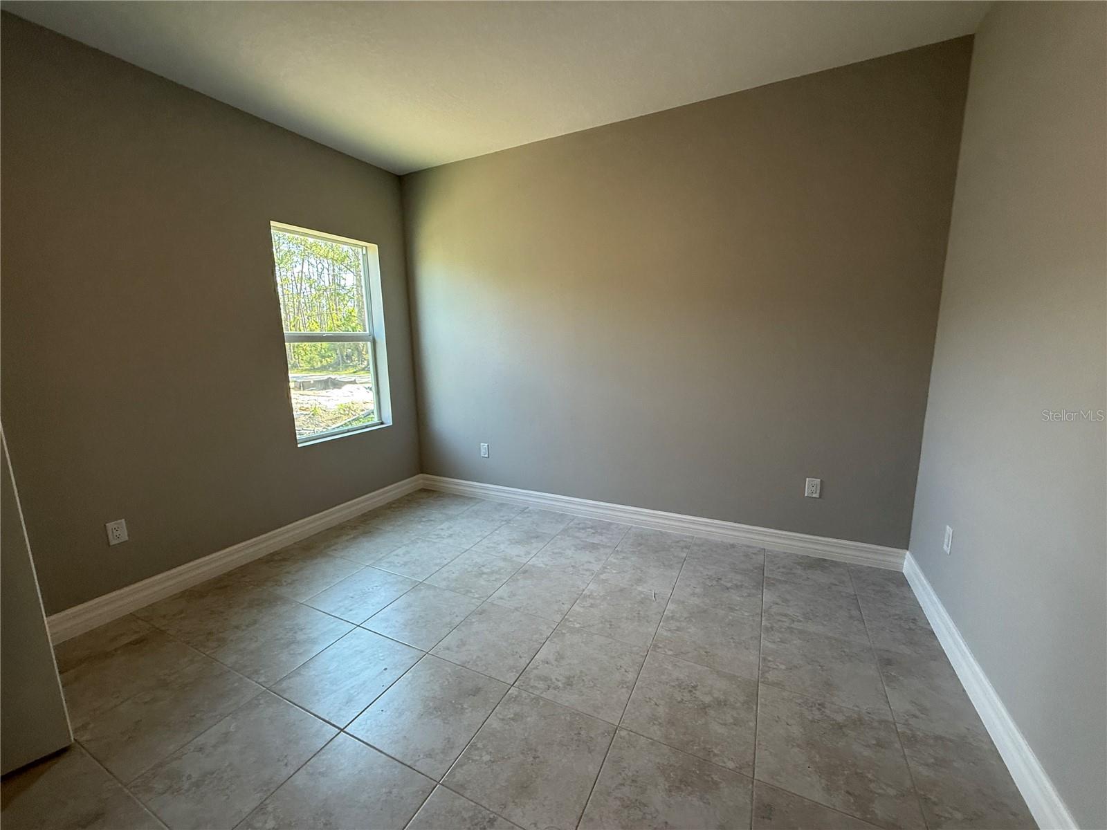 Image 20 of 23 For 4295 Kinlock Street