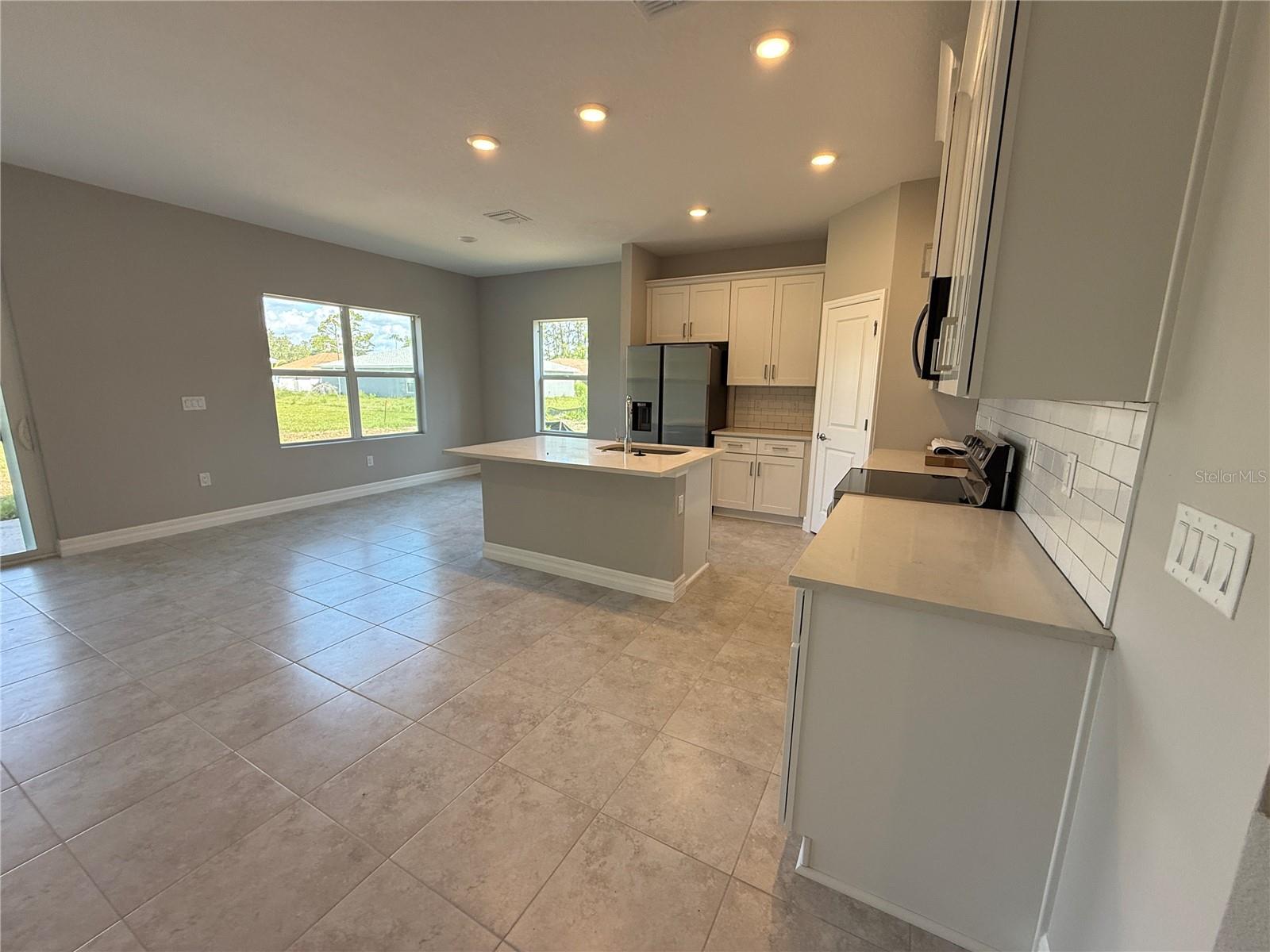 Image 7 of 23 For 4295 Kinlock Street