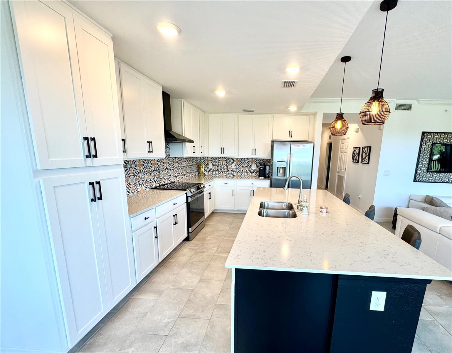 Image 10 of 59 For 18028 Gawthrop Drive 303