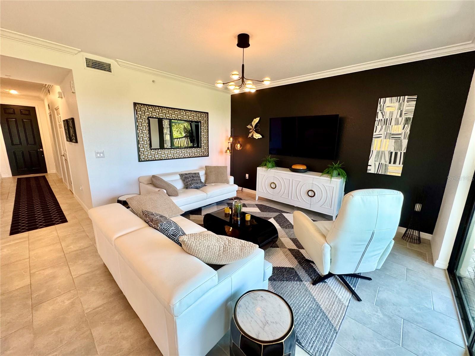 Image 21 of 59 For 18028 Gawthrop Drive 303