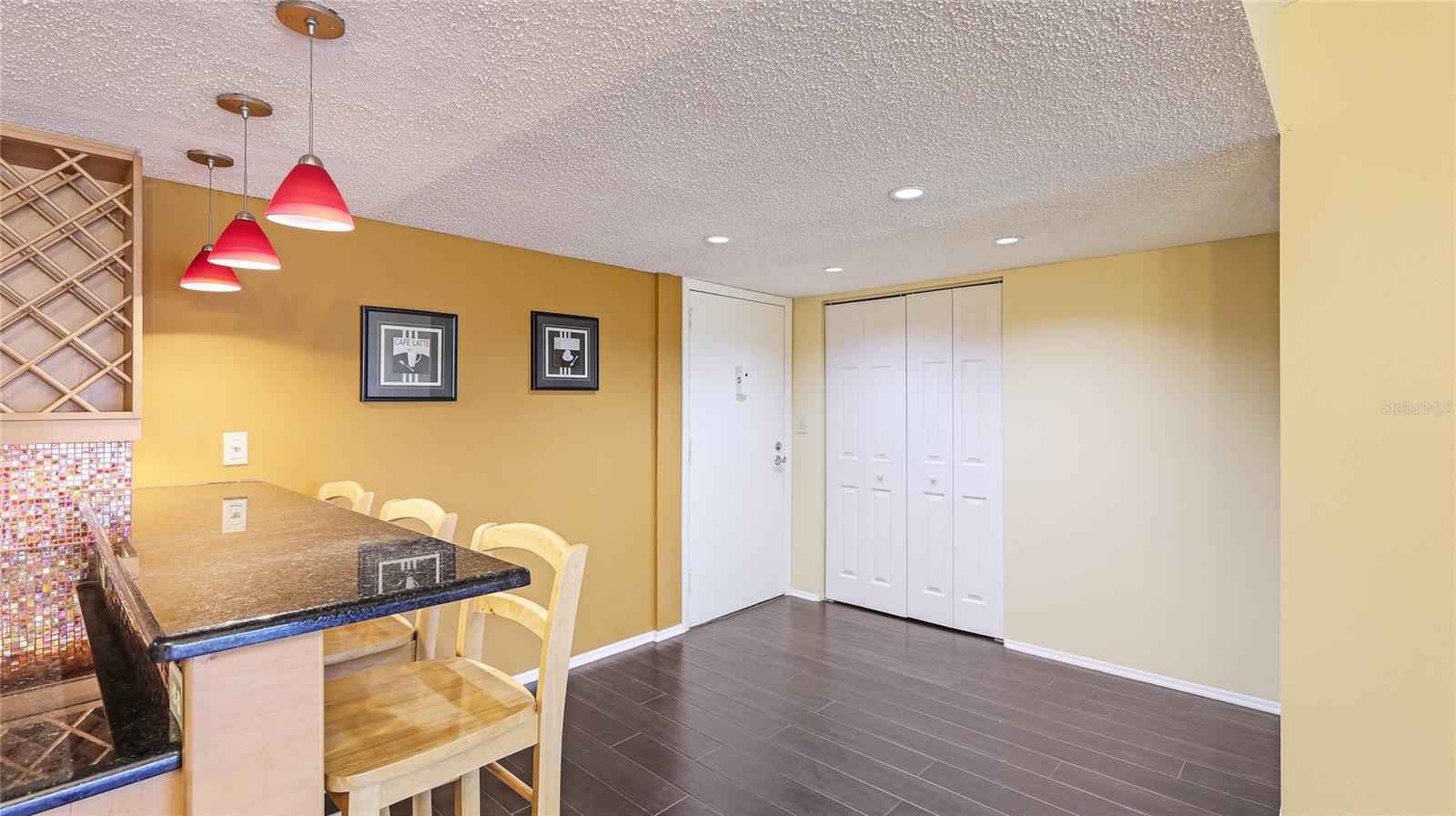 Image 6 of 31 For 6116 43rd Street W 201d