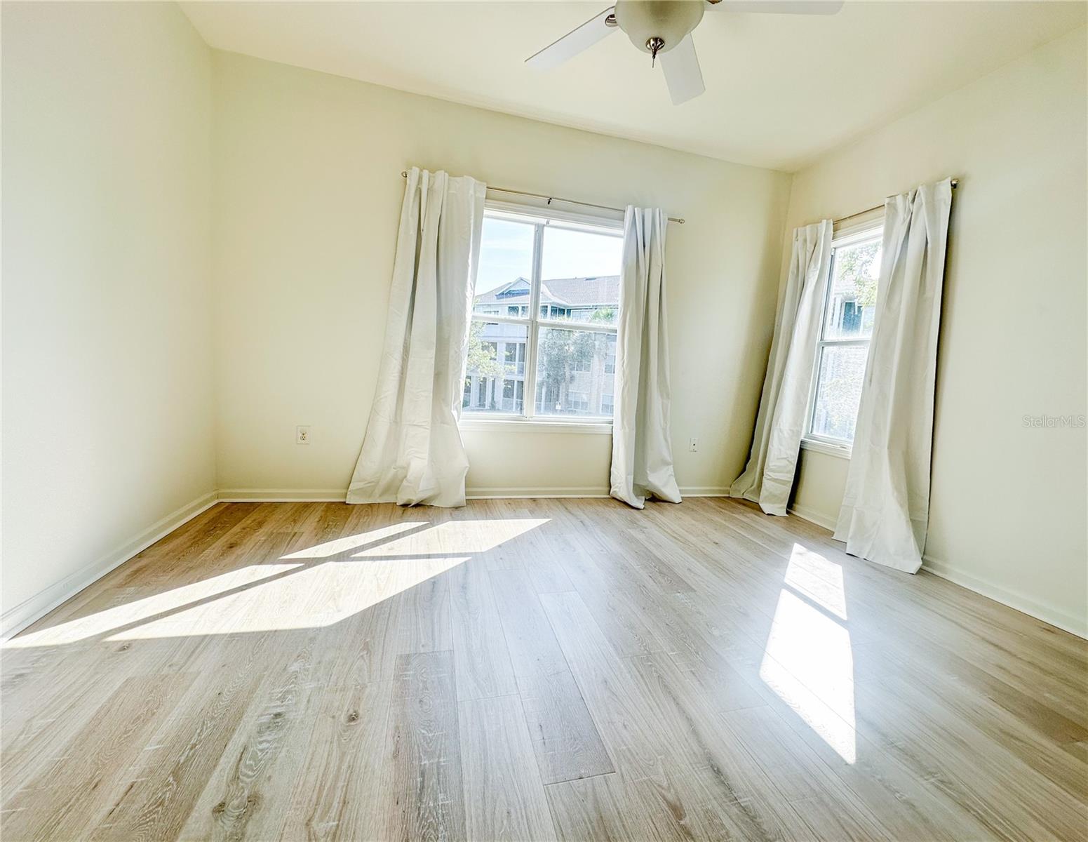 Image 12 of 30 For 4802 51st Street W 1115