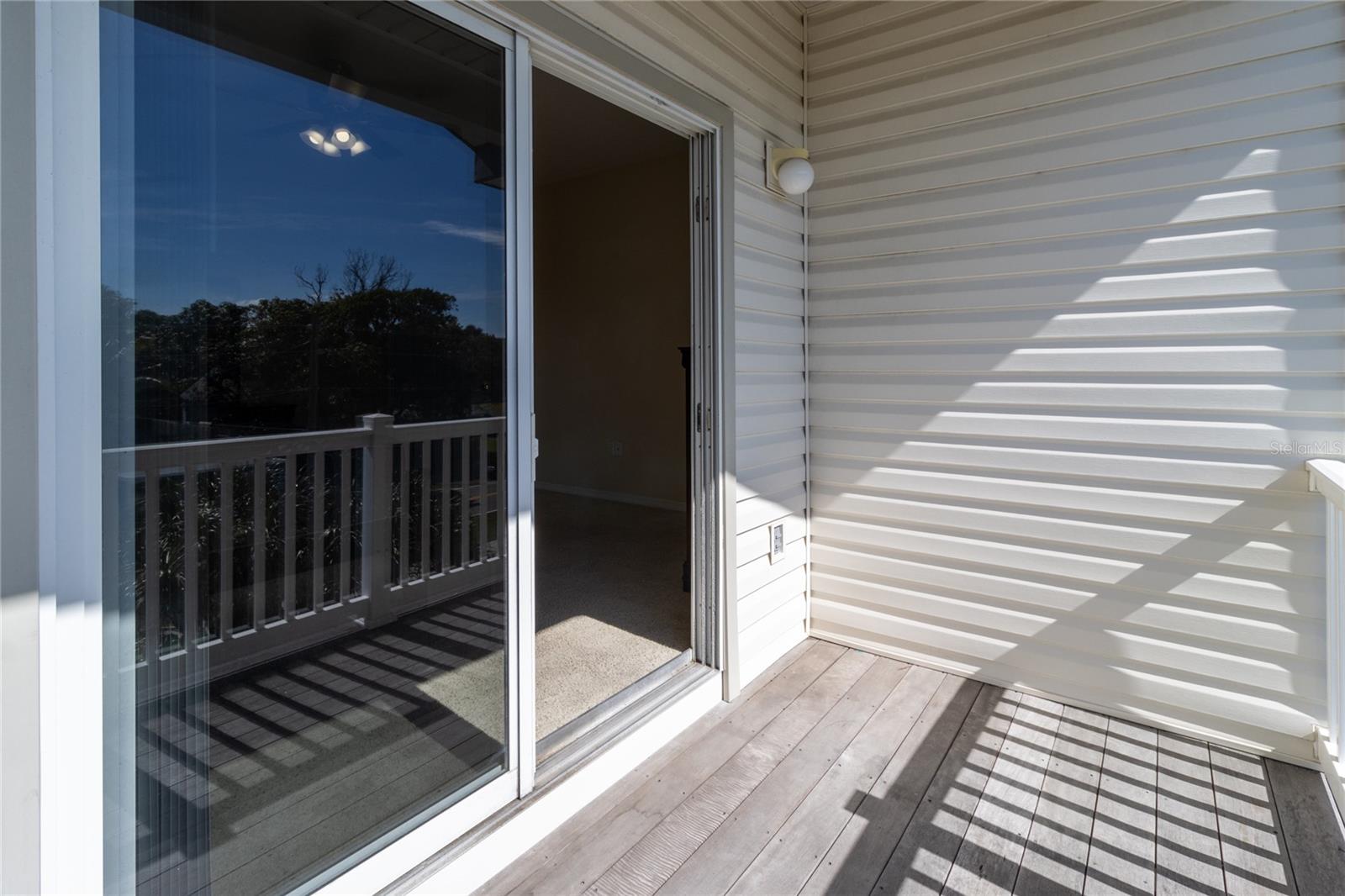 Image 21 of 63 For 3409 10th Lane W