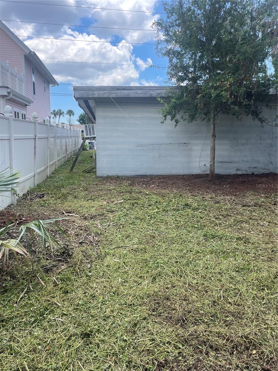 Image 16 of 16 For 2445 Webber Street