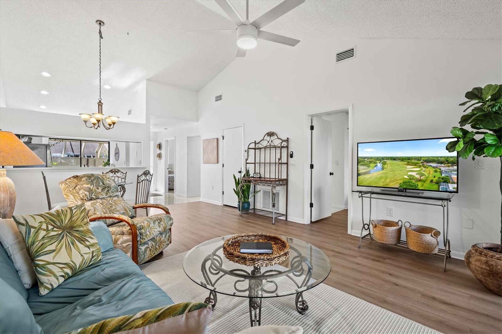 Image 6 of 40 For 5354 Myrtle  50