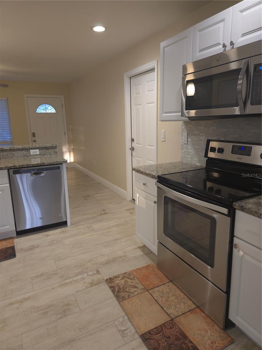 Image 16 of 25 For 2212 Vinson Avenue