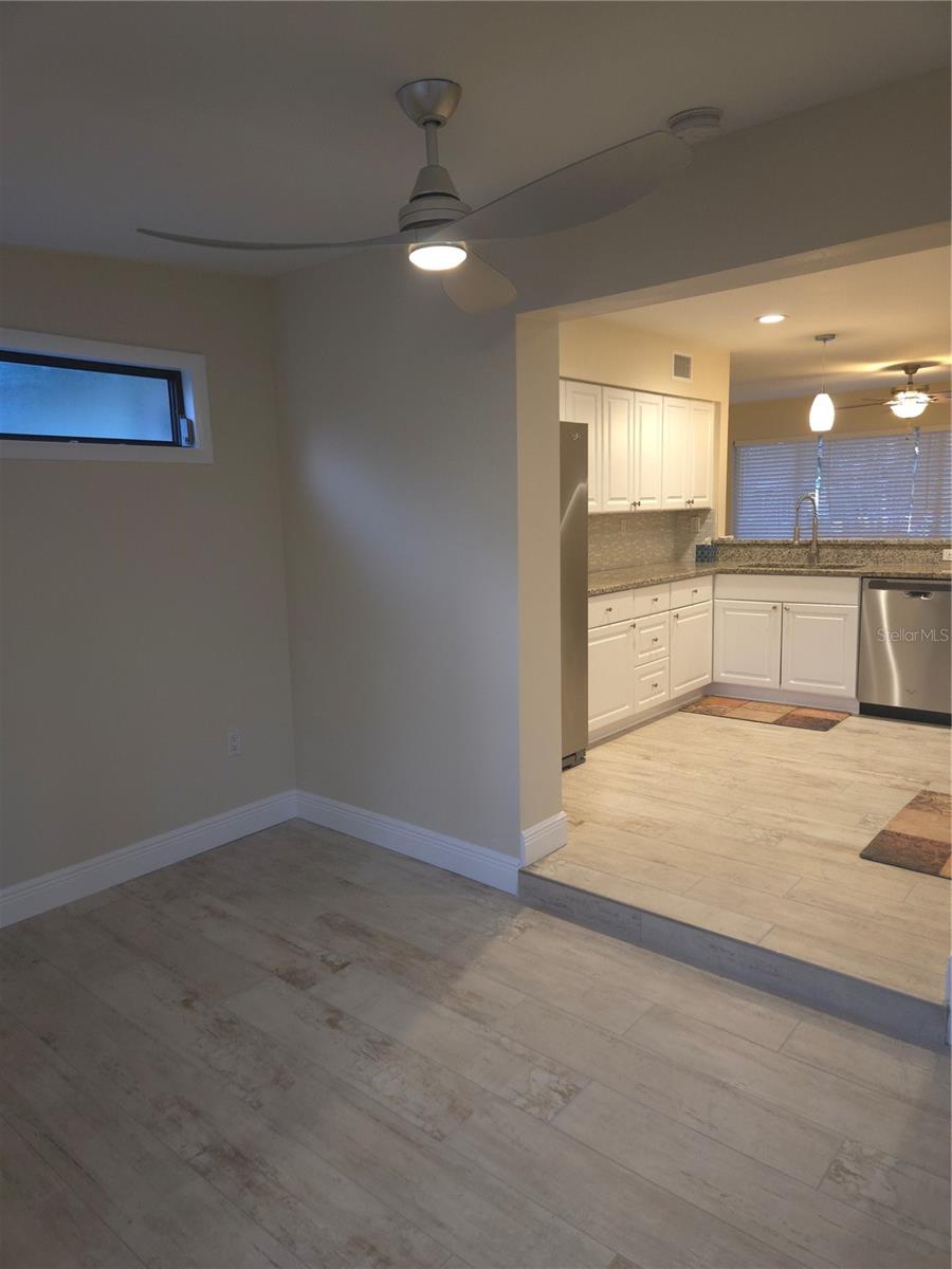Image 17 of 25 For 2212 Vinson Avenue