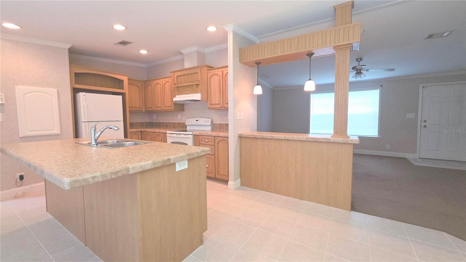 Listing photo id 10 for 6238 Angus Valley Drive