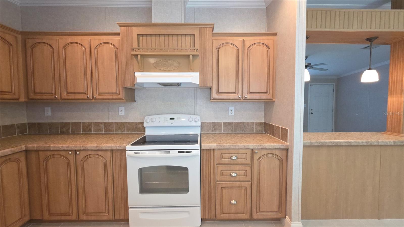 Listing photo id 12 for 6238 Angus Valley Drive