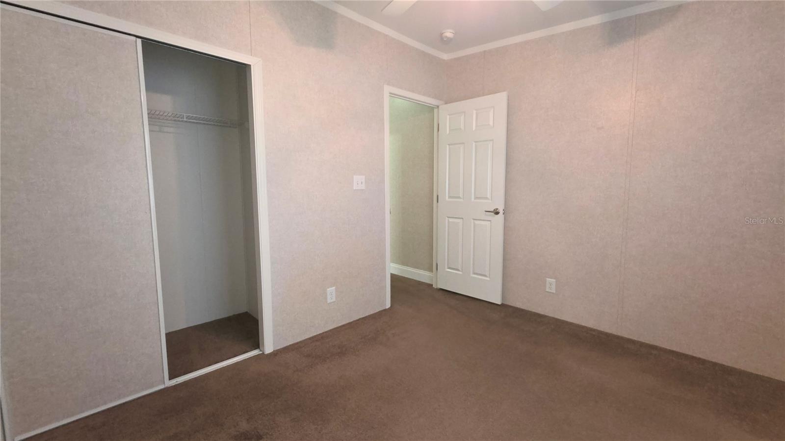 Listing photo id 20 for 6238 Angus Valley Drive