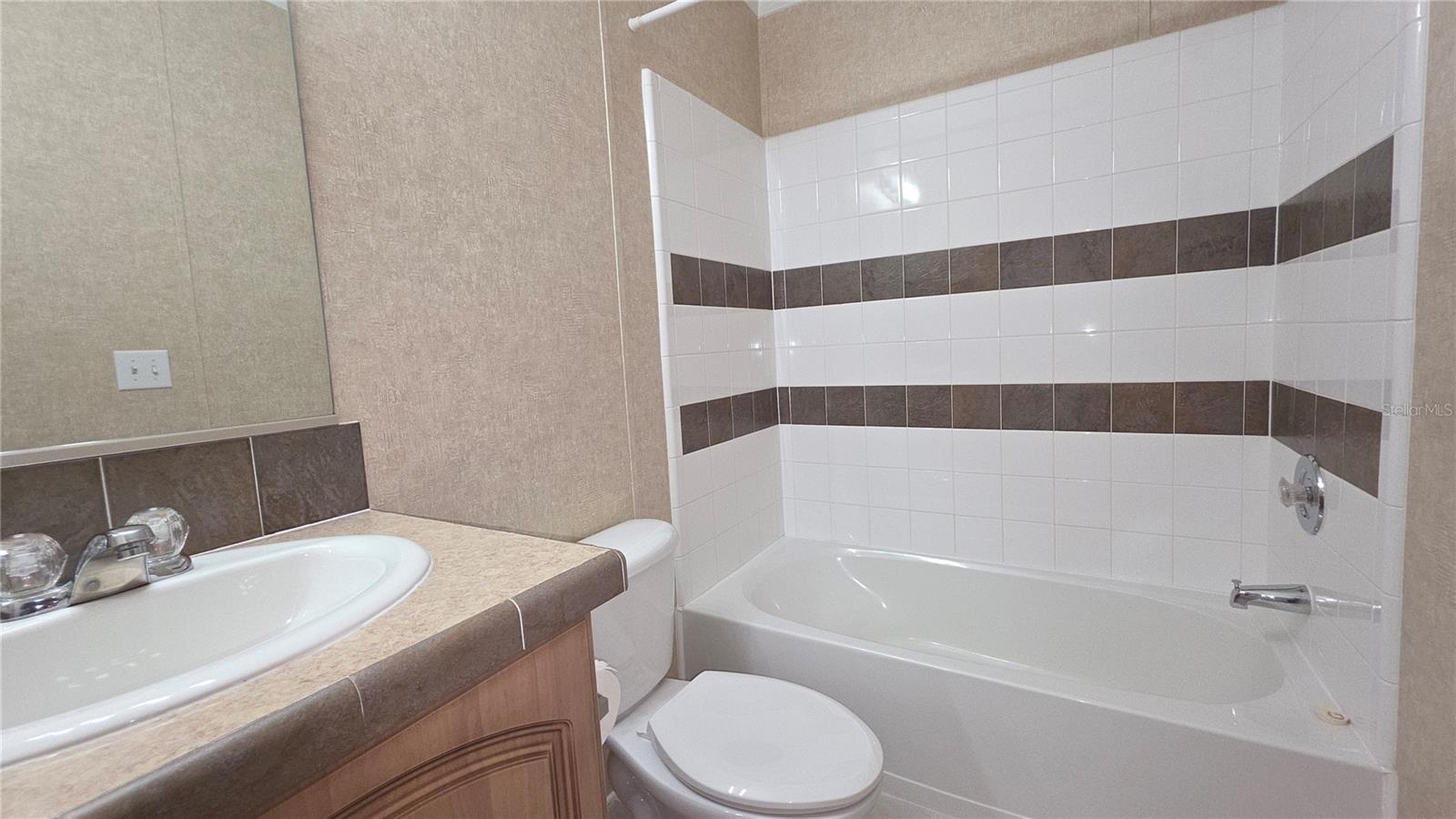 Listing photo id 21 for 6238 Angus Valley Drive