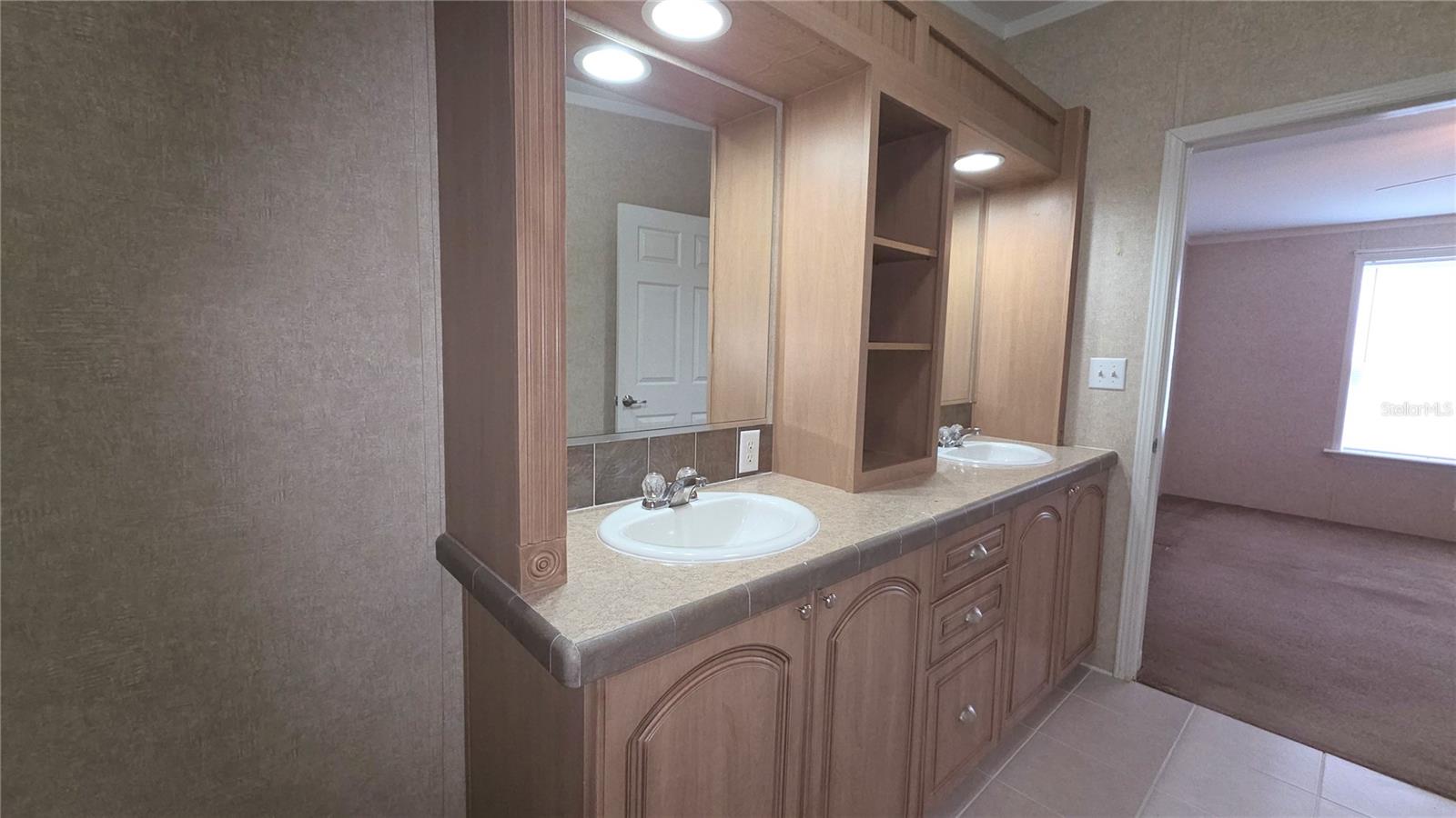 Listing photo id 31 for 6238 Angus Valley Drive