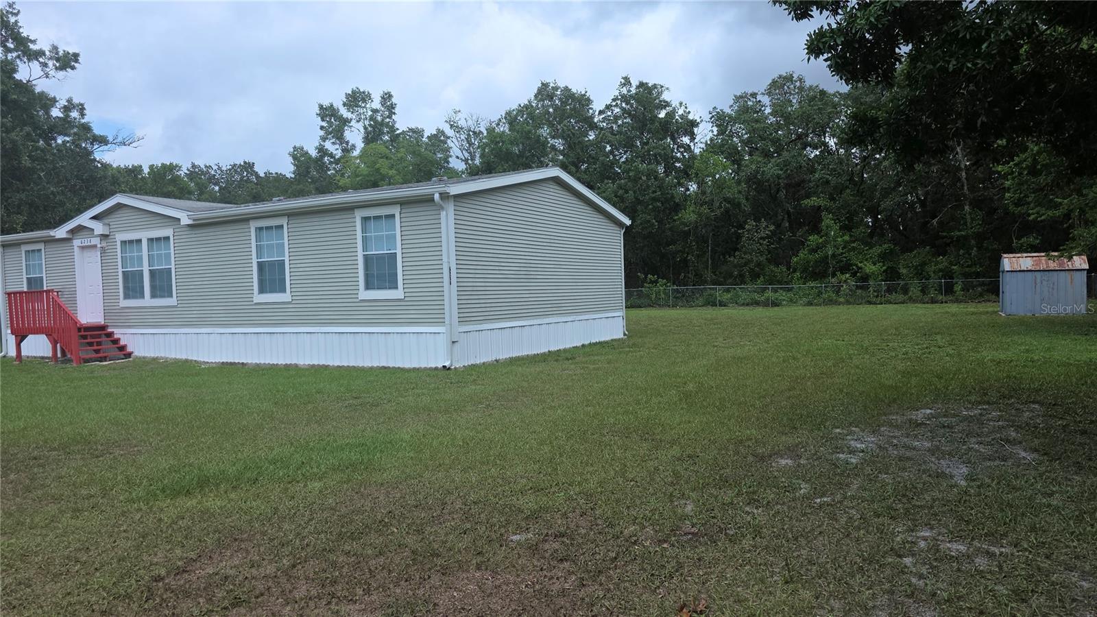 Listing photo id 2 for 6238 Angus Valley Drive