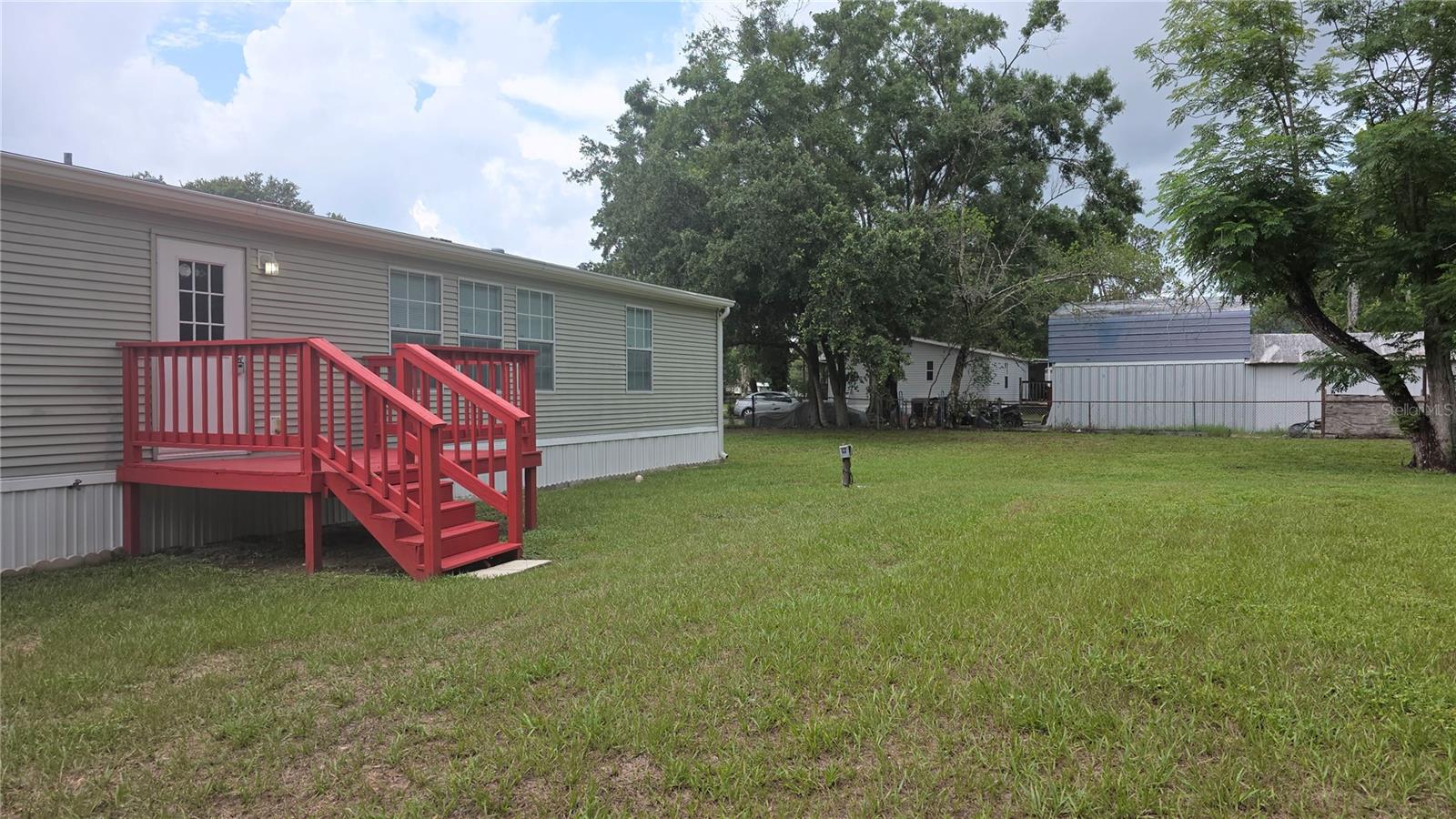 Listing photo id 3 for 6238 Angus Valley Drive