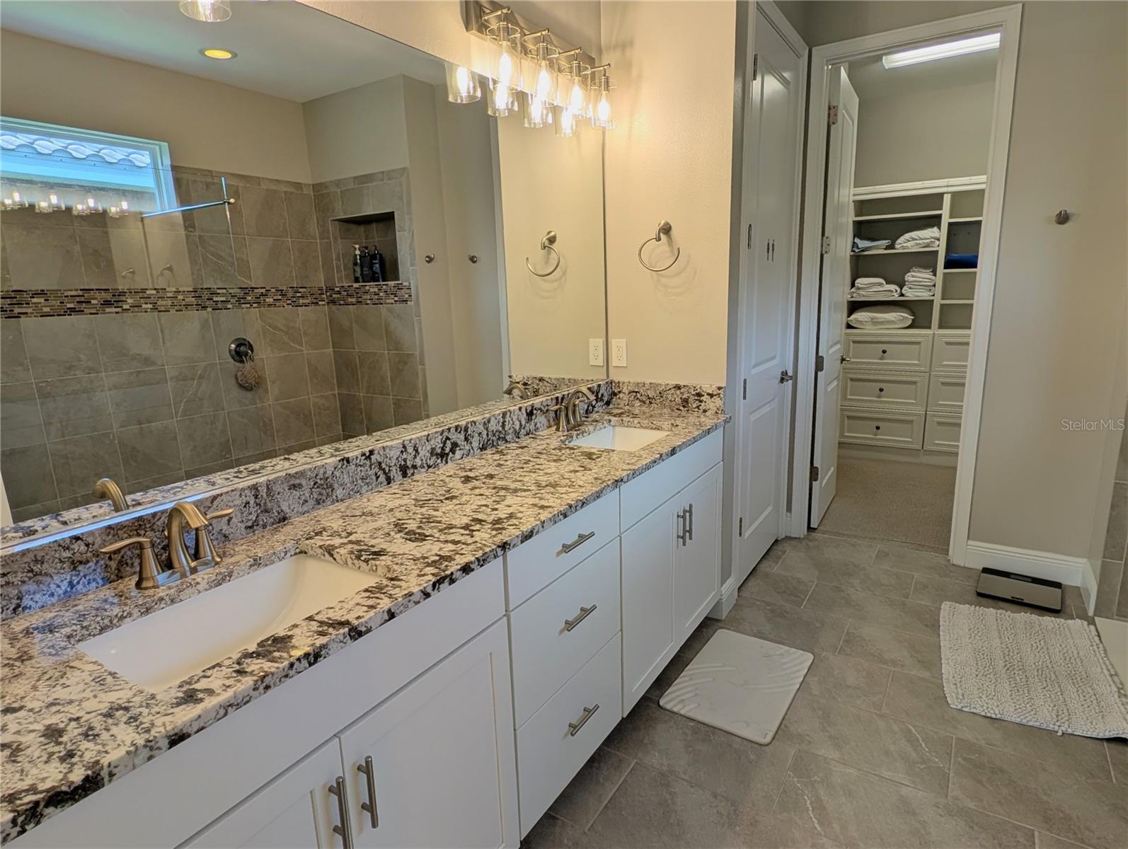 Image 13 of 31 For 11580 Tapestry Lane