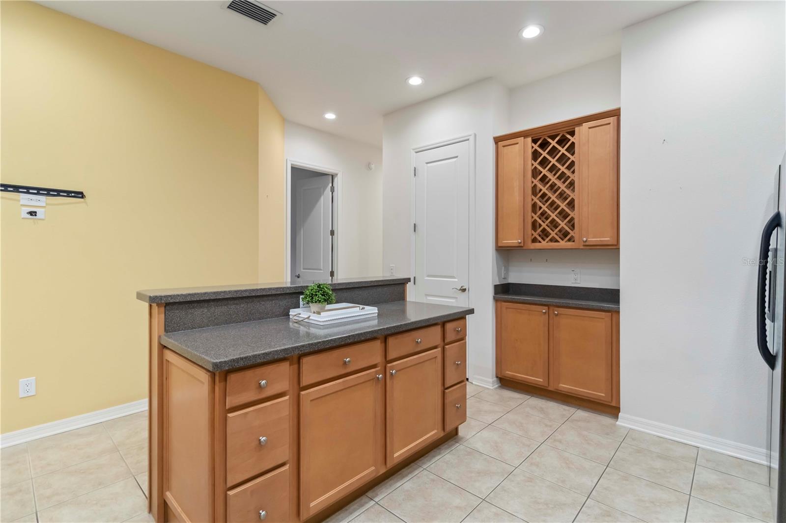 Image 17 of 61 For 7314 Hamilton Road