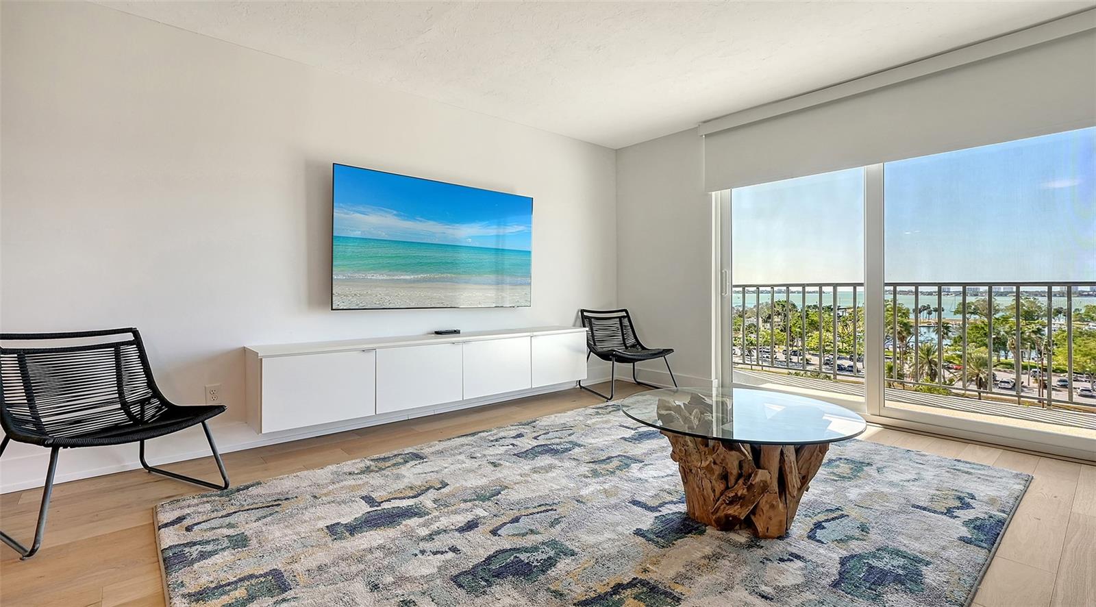 Image 11 of 88 For 101 Gulfstream Avenue 8g