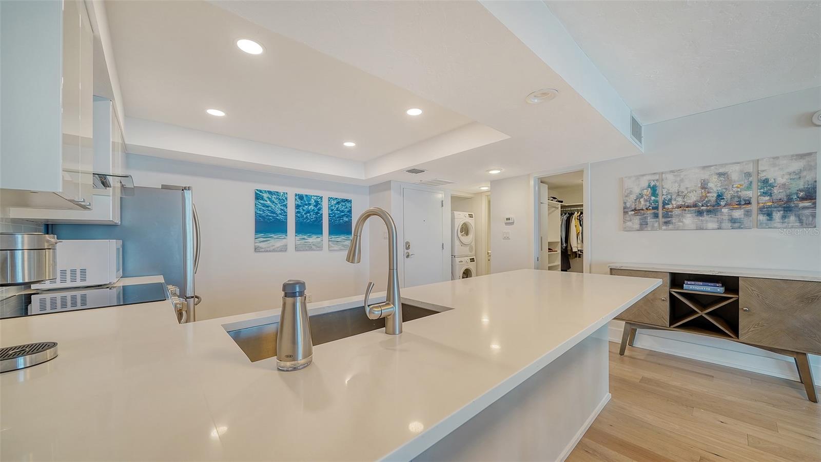 Image 23 of 88 For 101 Gulfstream Avenue 8g